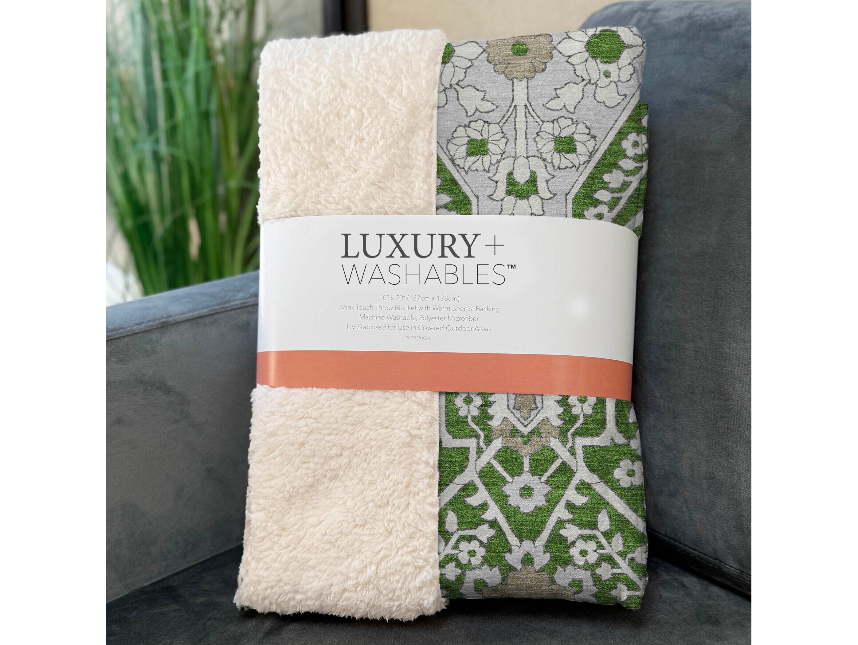 Dalyn Sherpa Green Polyester Throw