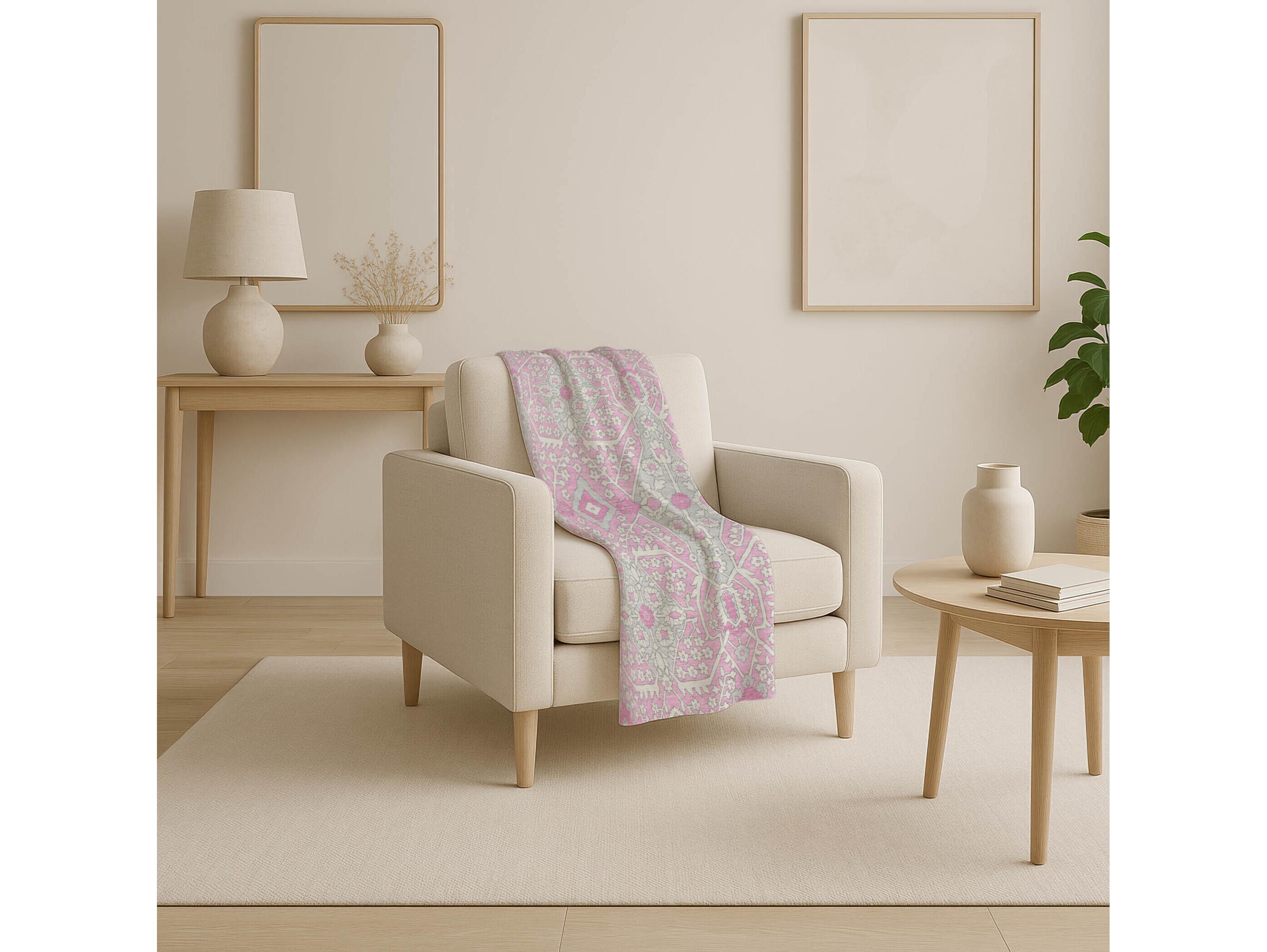 Dalyn Sherpa Pink Polyester Throw