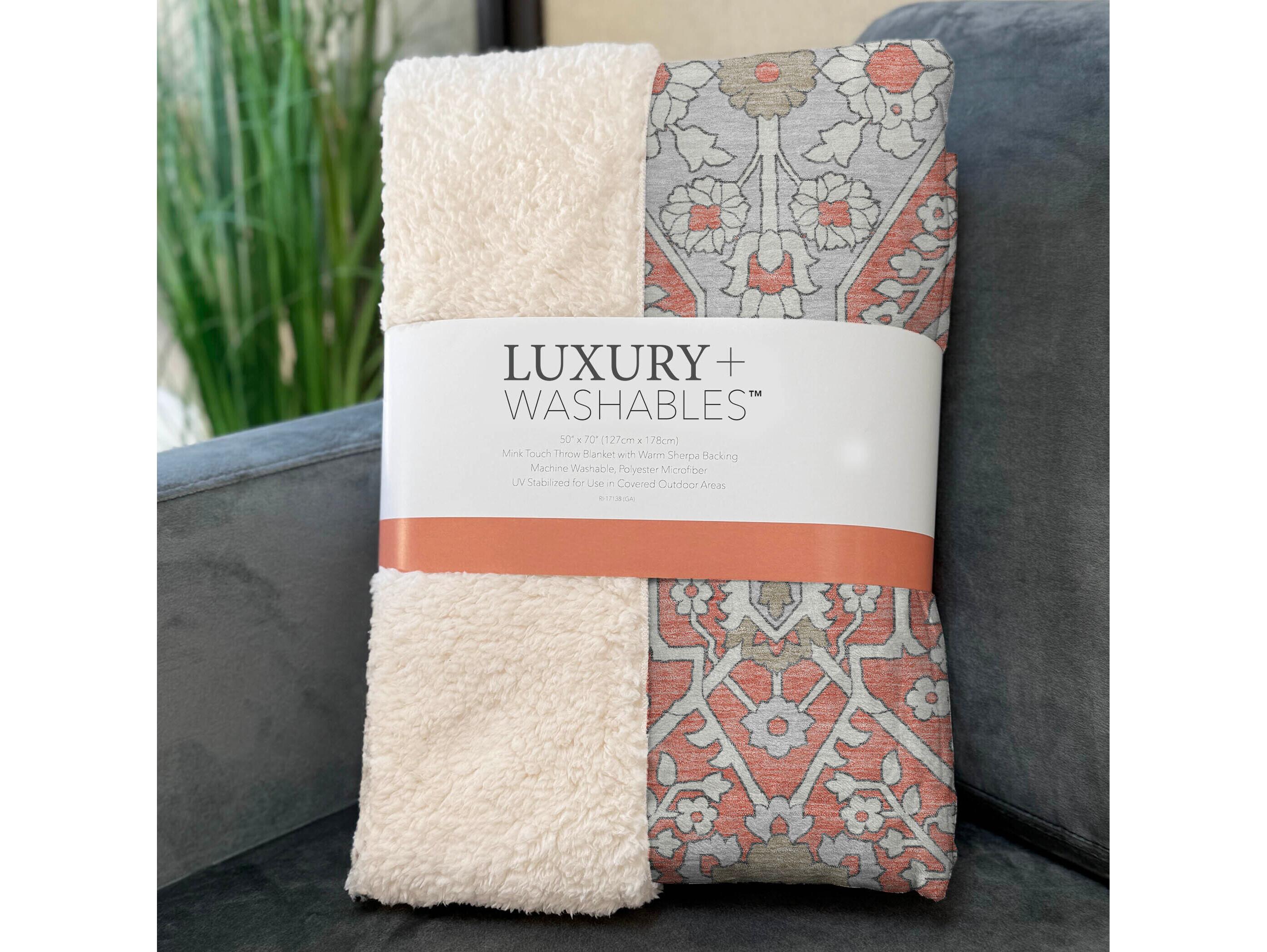 Dalyn Sherpa Orange Polyester Throw