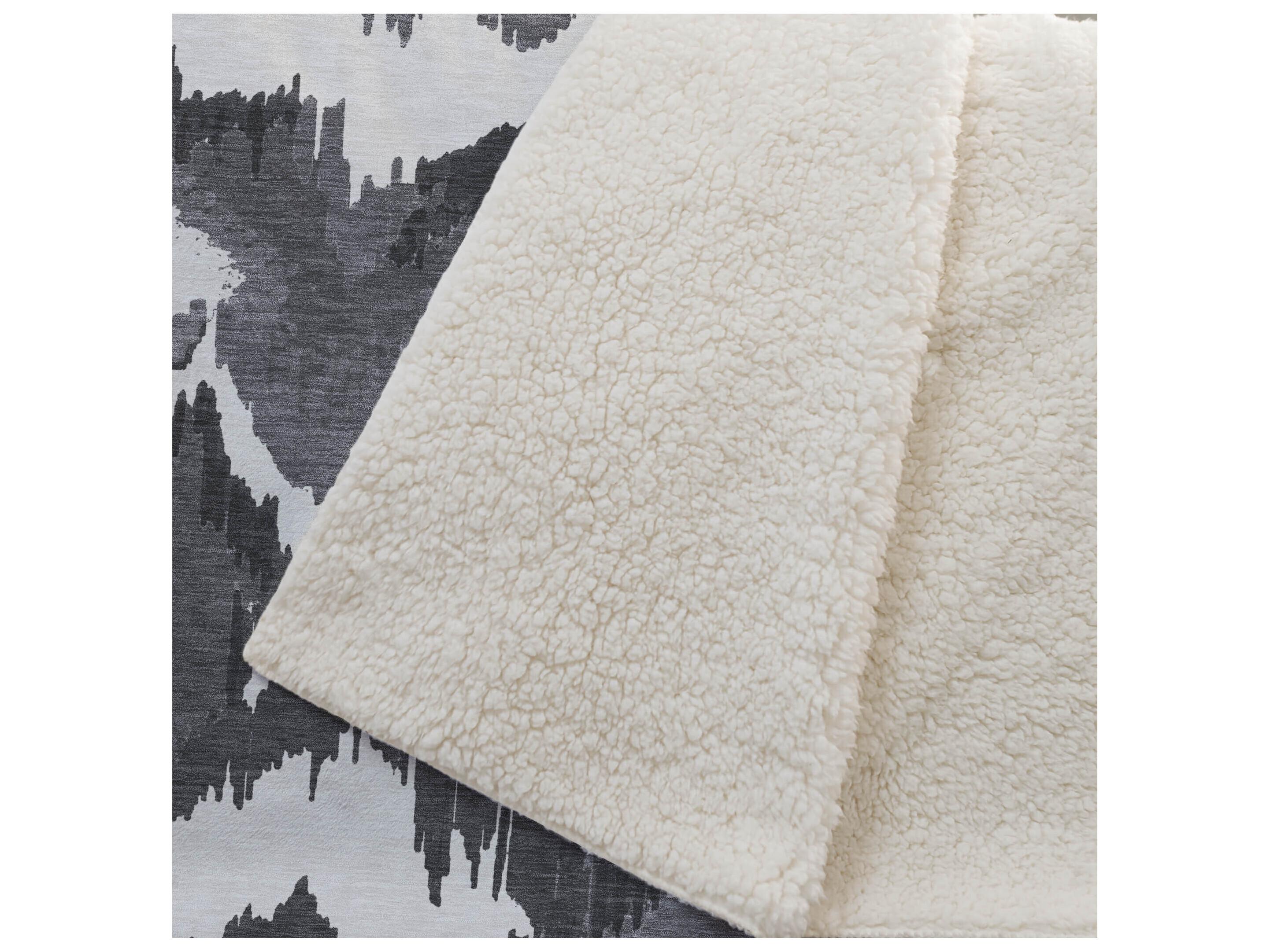 Dalyn Sherpa Black Polyester Throw