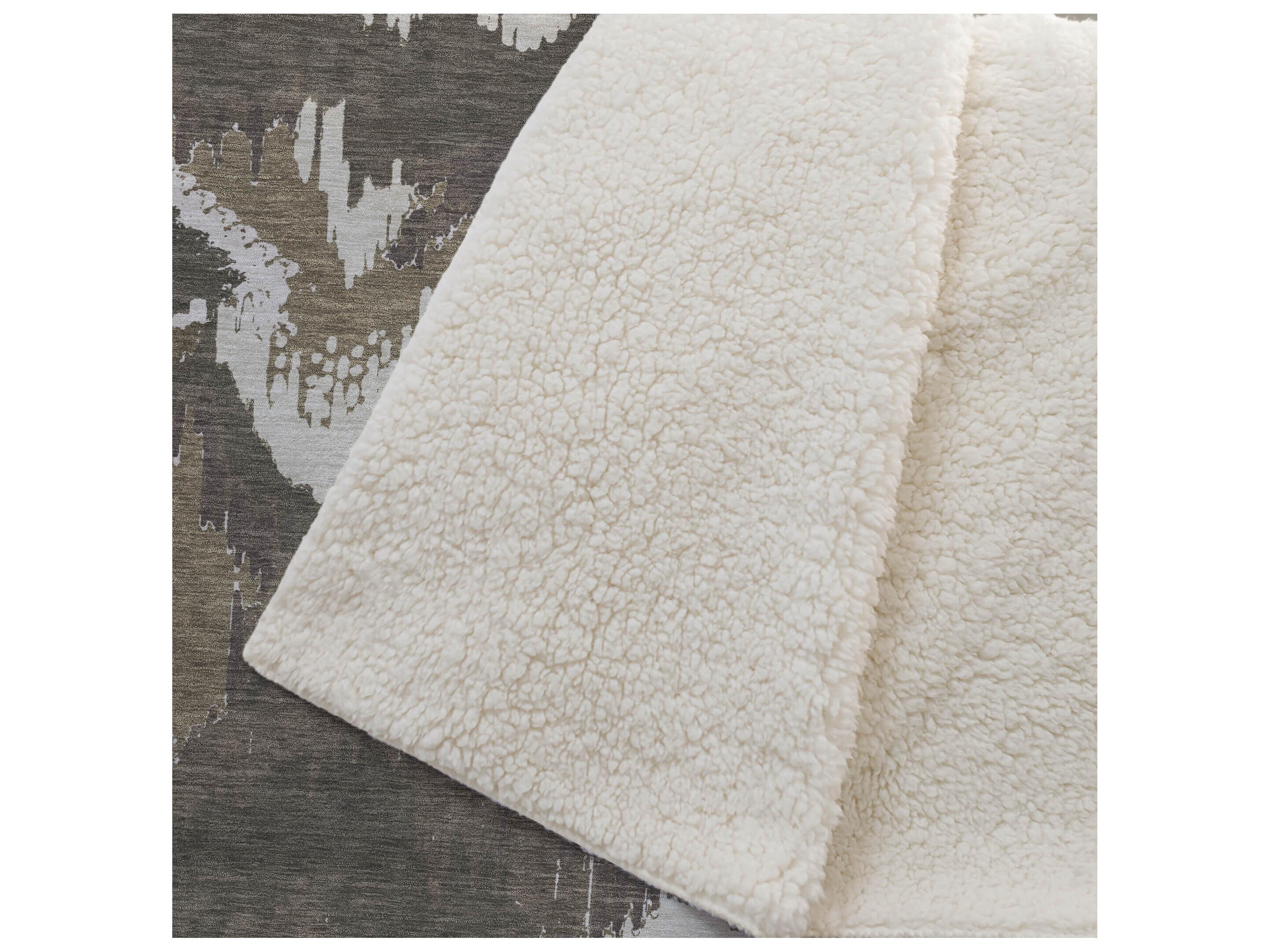 Dalyn Sherpa Brown Polyester Throw