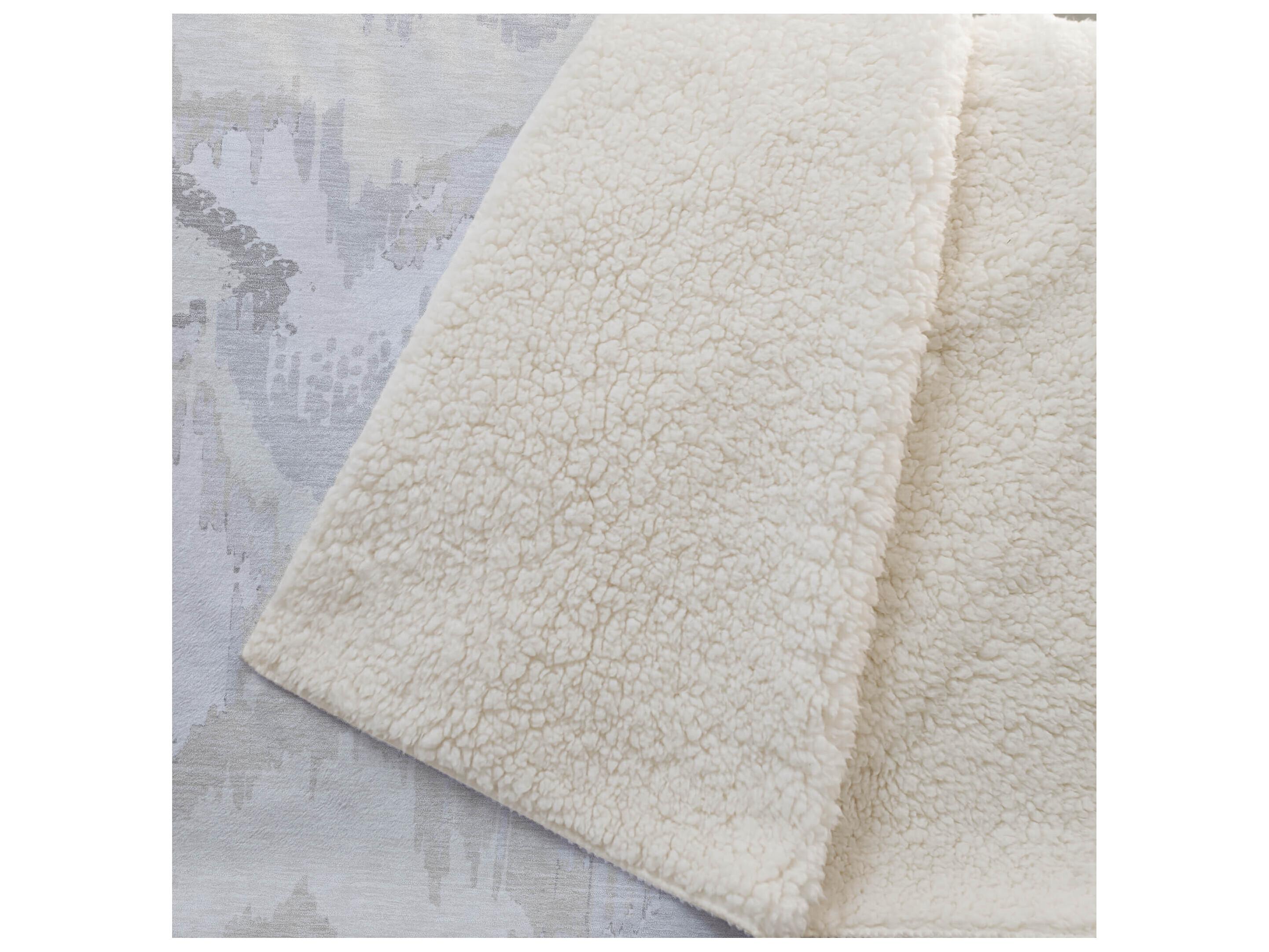 Dalyn Sherpa Ivory Polyester Throw