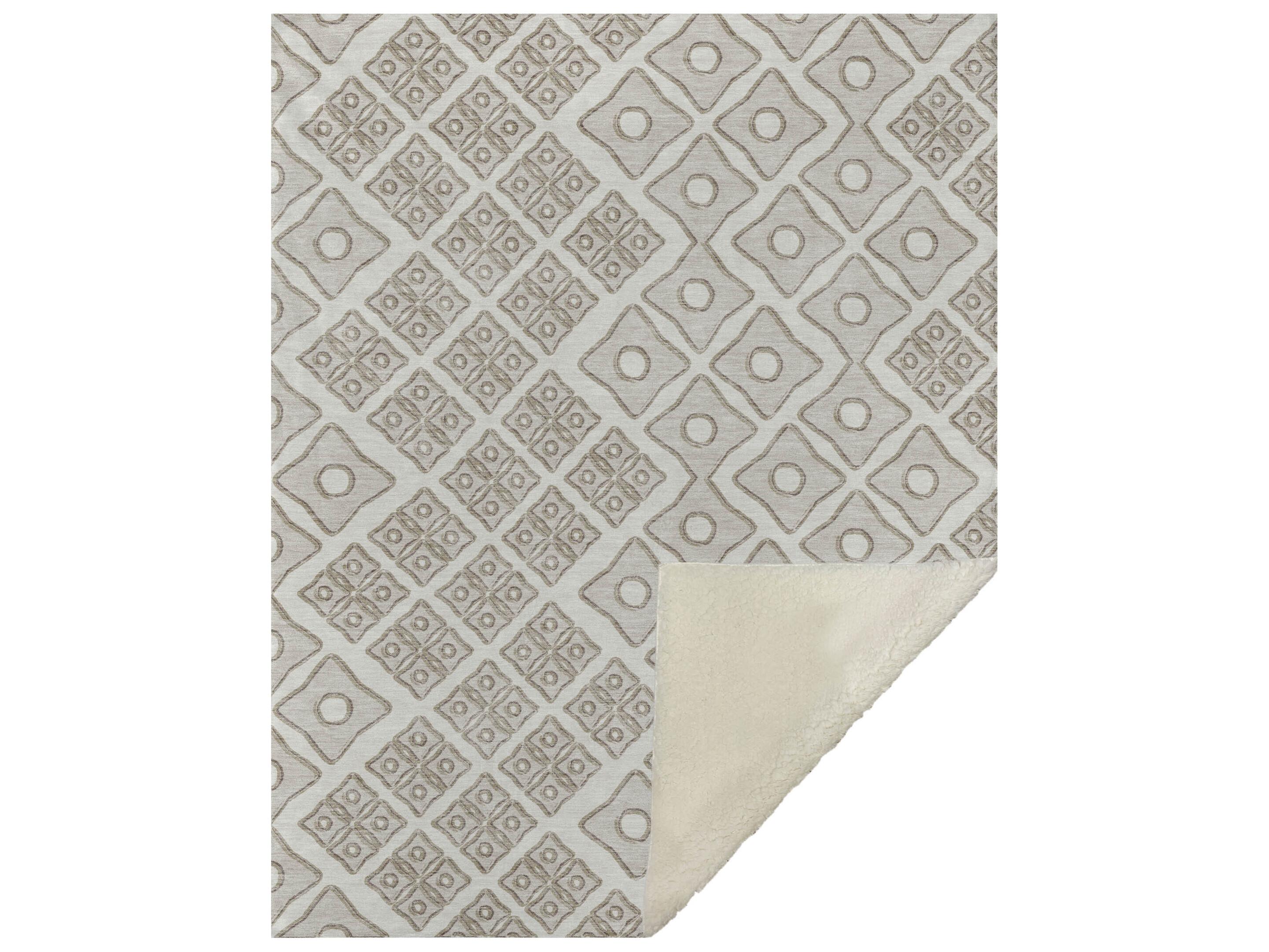 Dalyn Sherpa Ivory Polyester Throw