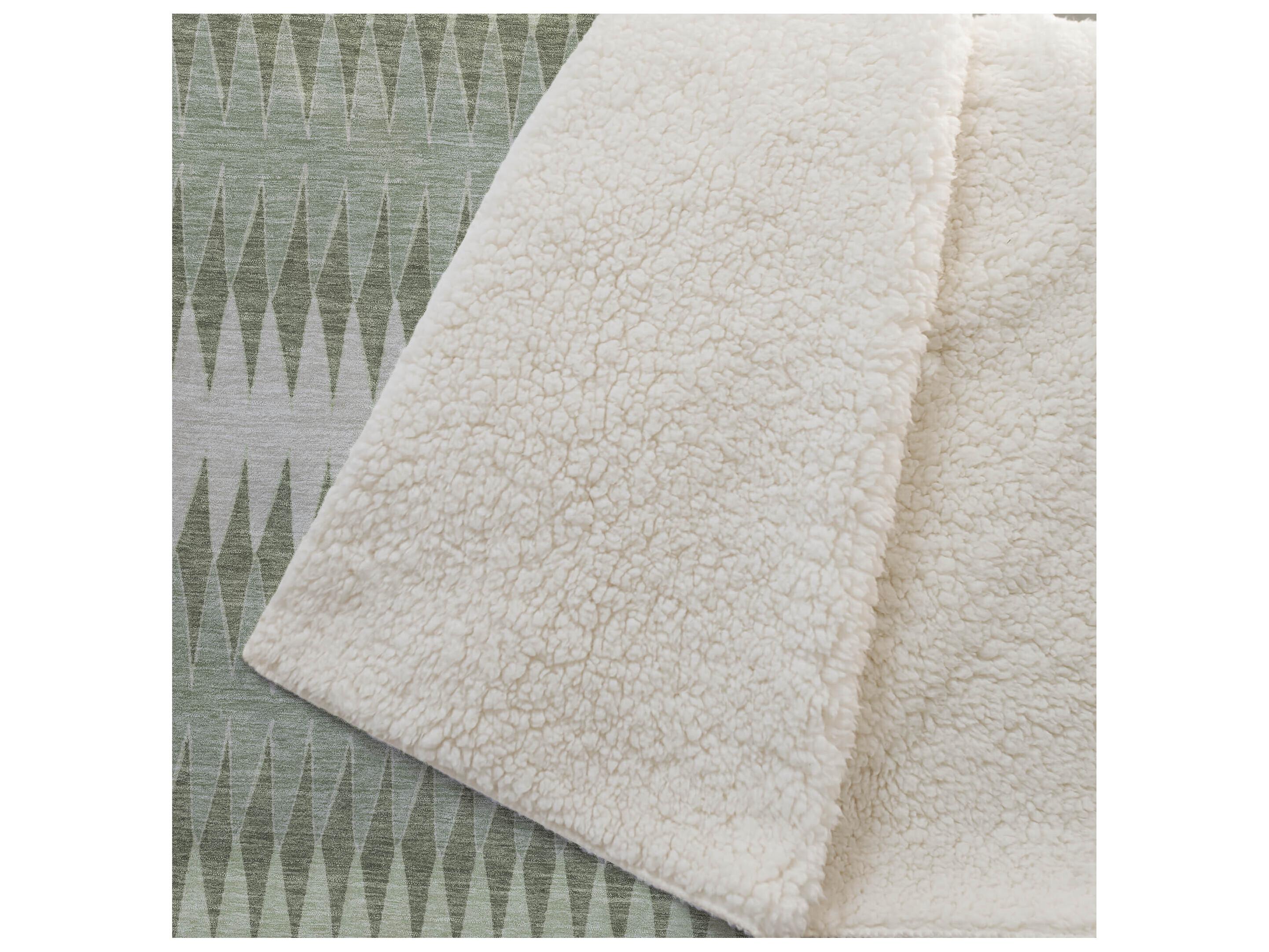 Dalyn Sherpa Green Polyester Throw