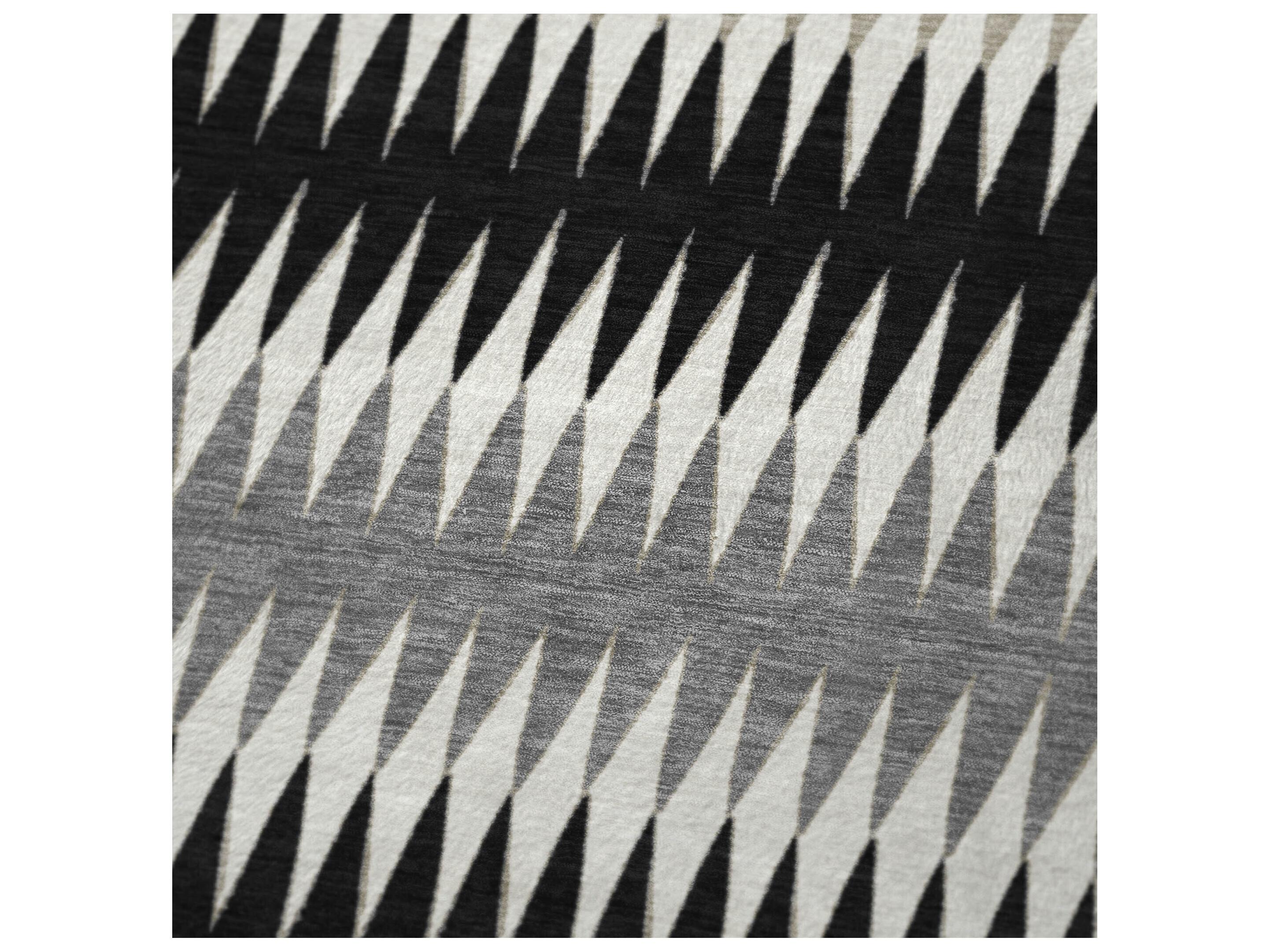 Dalyn Sherpa Black Polyester Throw