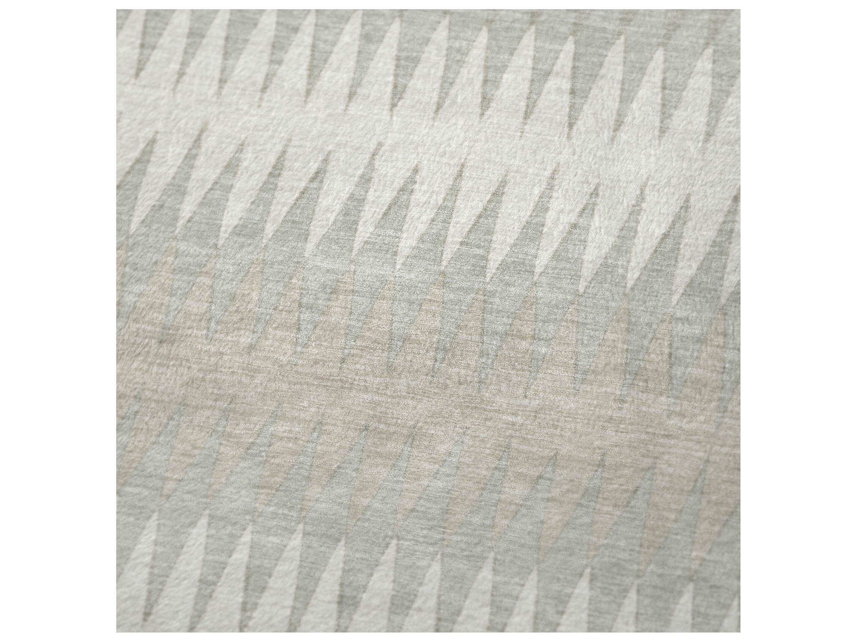 Dalyn Sherpa Ivory Polyester Throw