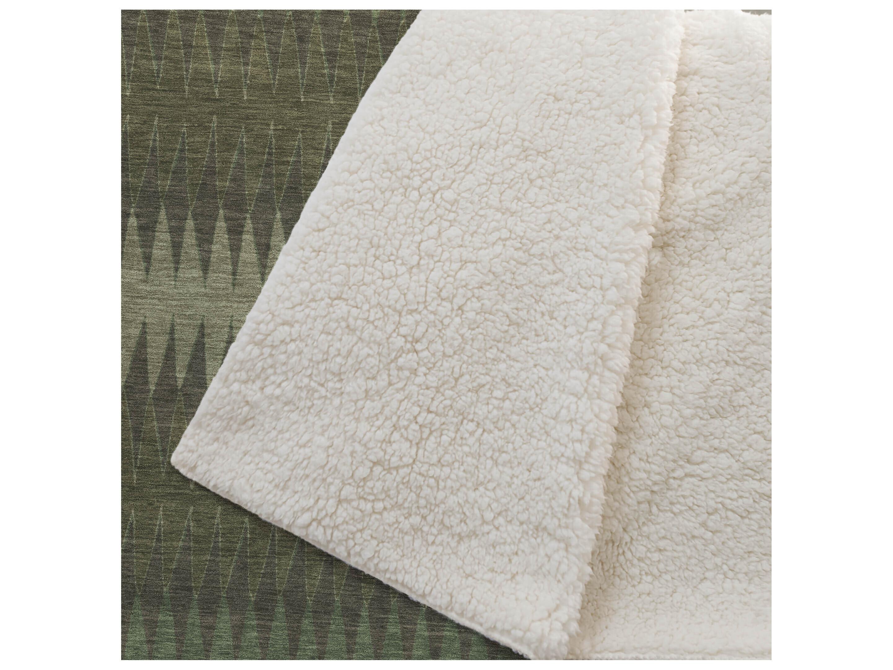 Dalyn Sherpa Green Polyester Throw