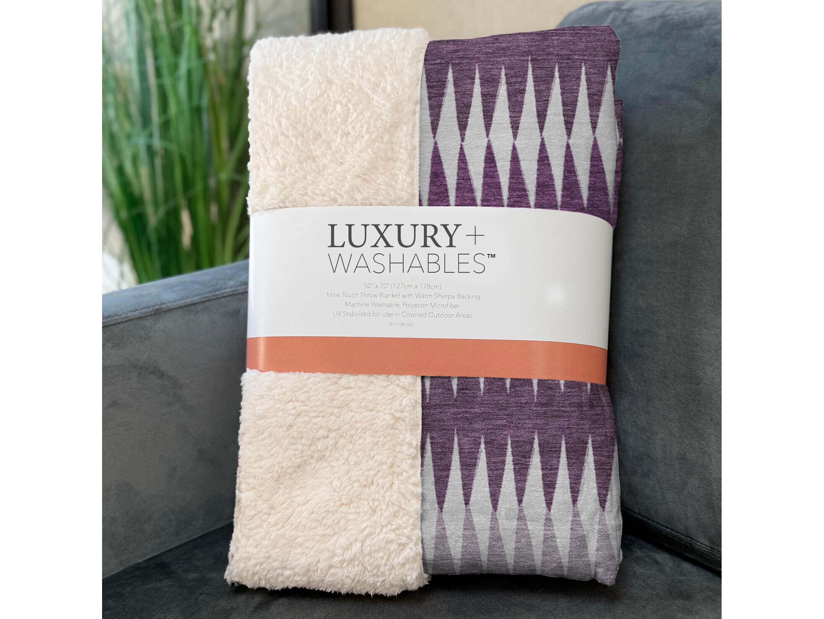 Dalyn Sherpa Purple Polyester Throw