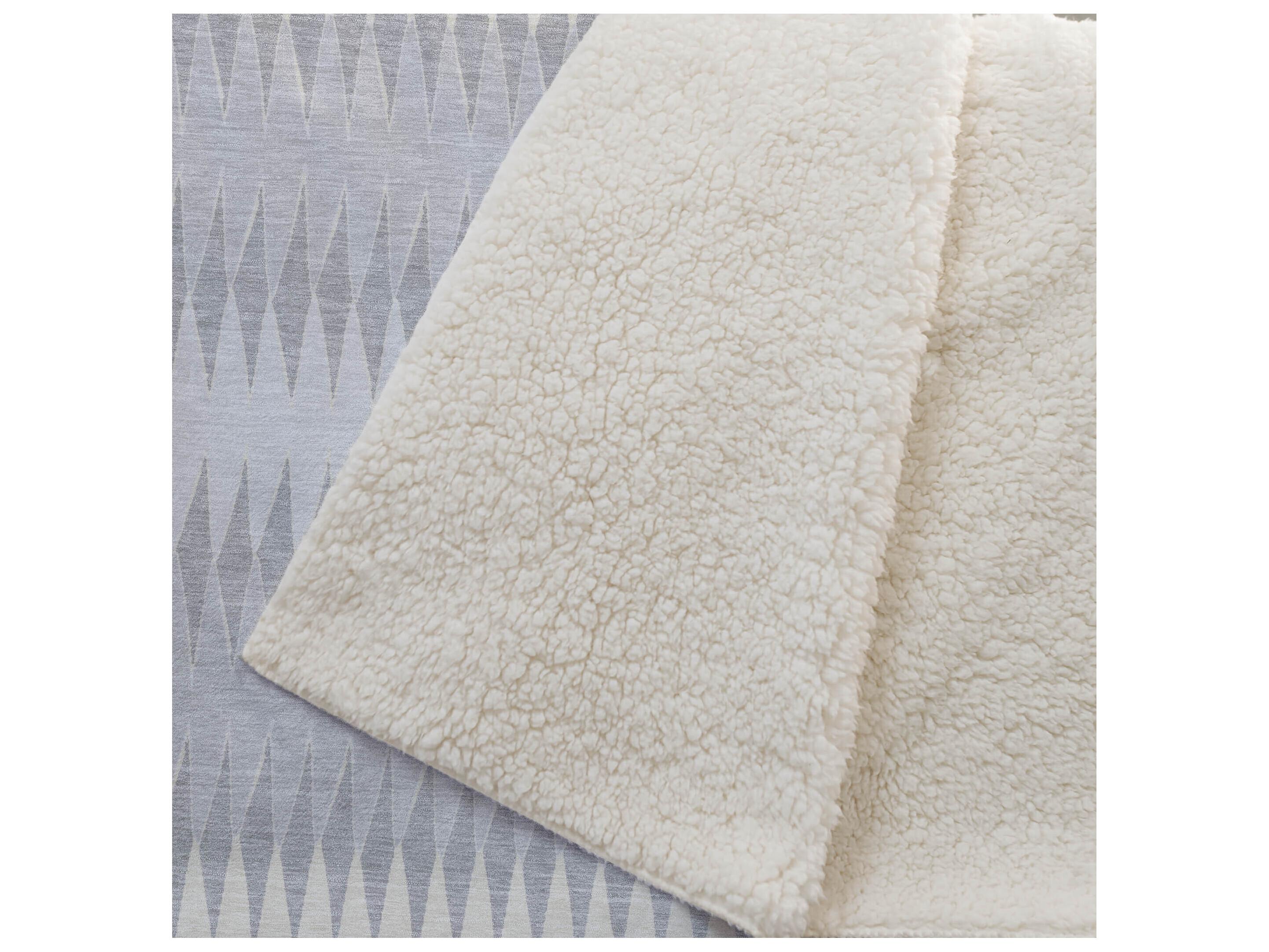 Dalyn Sherpa Gray Polyester Throw