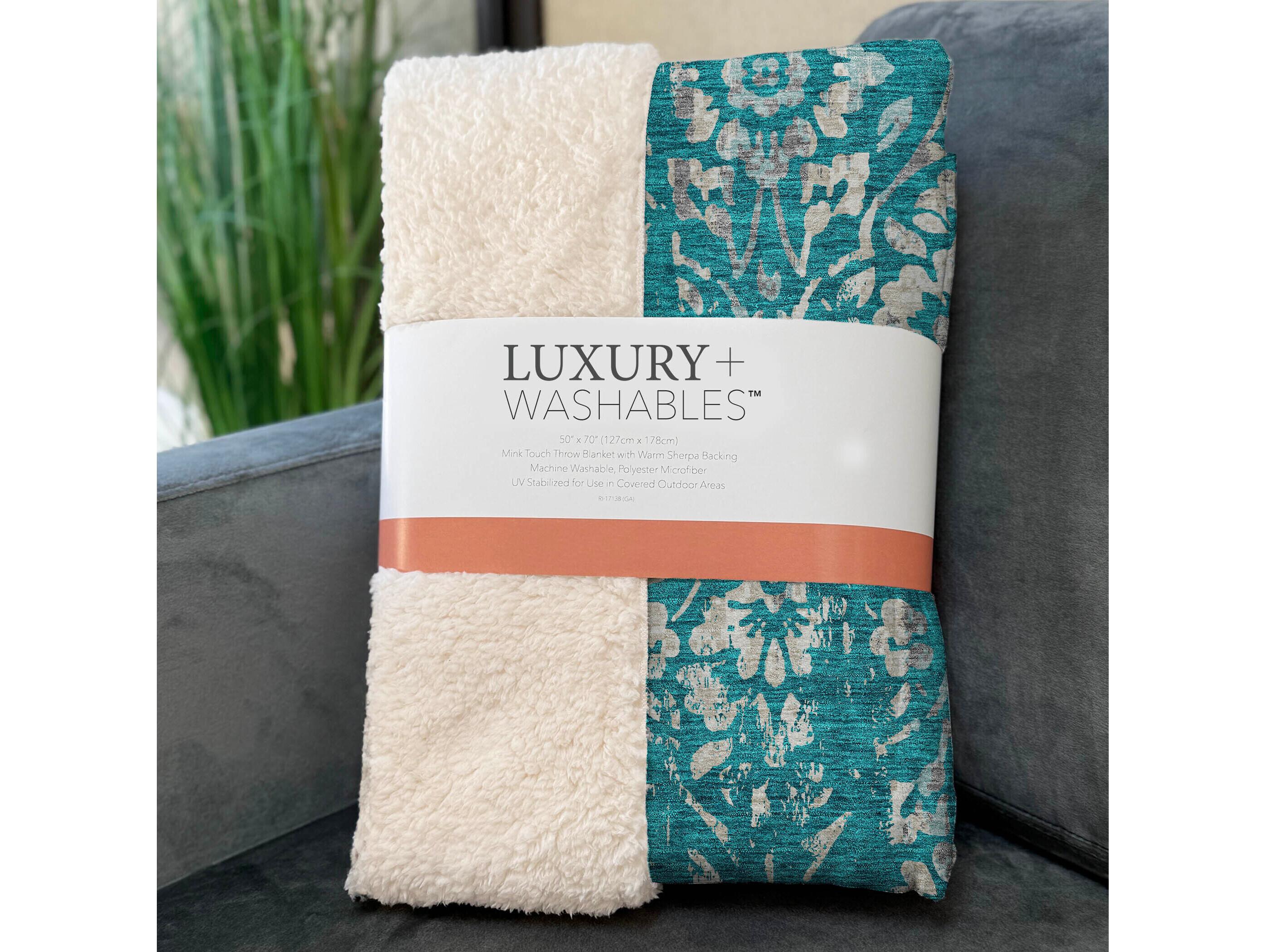 Dalyn Sherpa Teal Polyester Throw