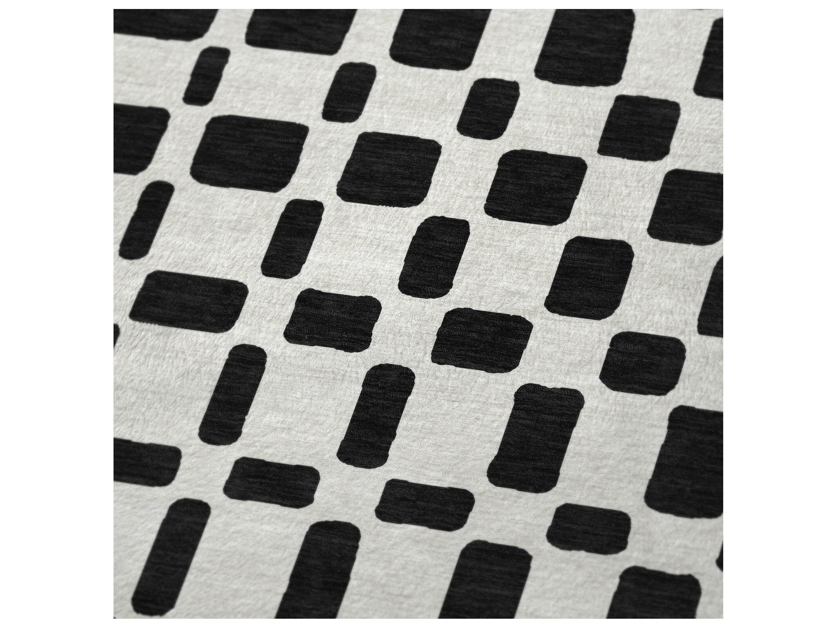 Dalyn Sherpa Black Polyester Throw