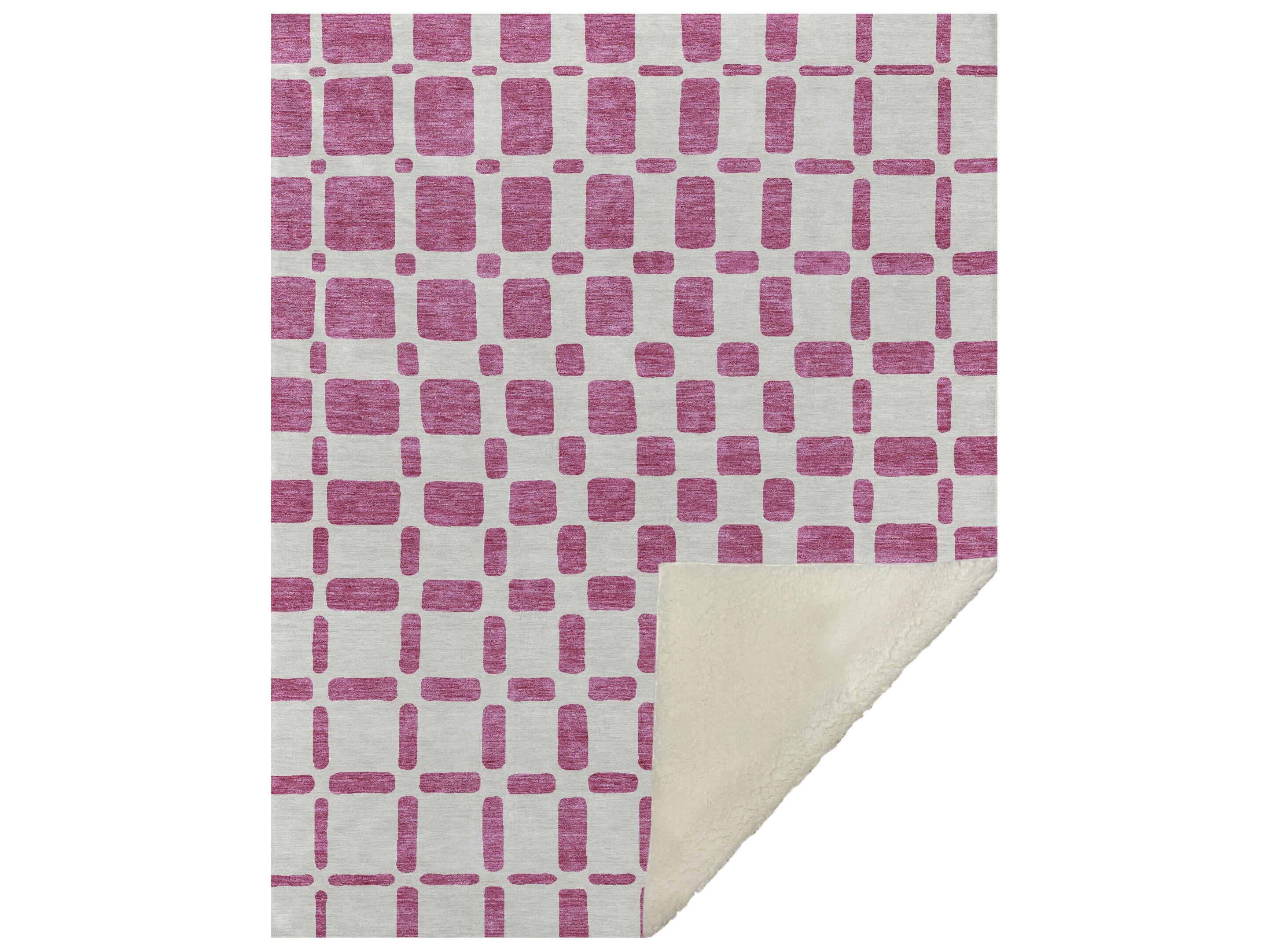 Dalyn Sherpa Pink Polyester Throw