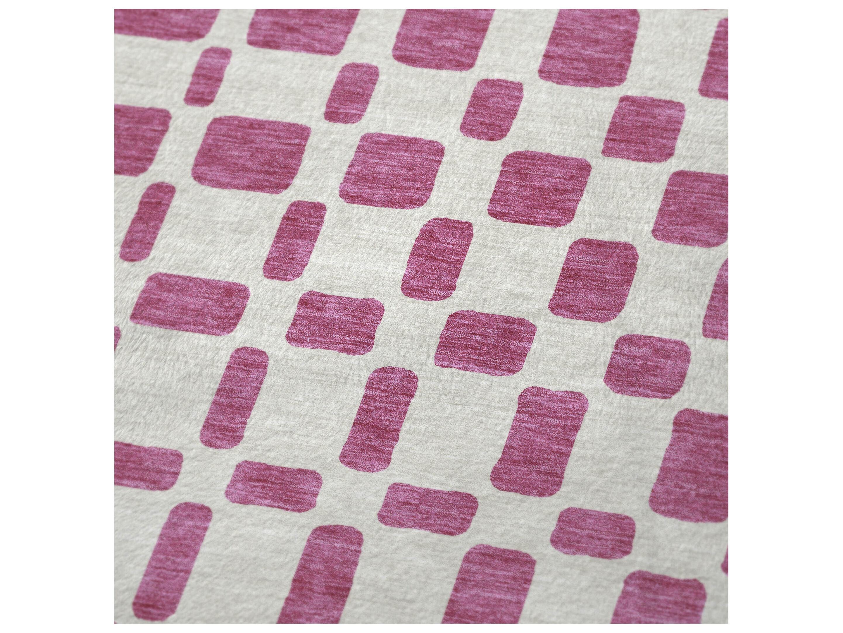 Dalyn Sherpa Pink Polyester Throw