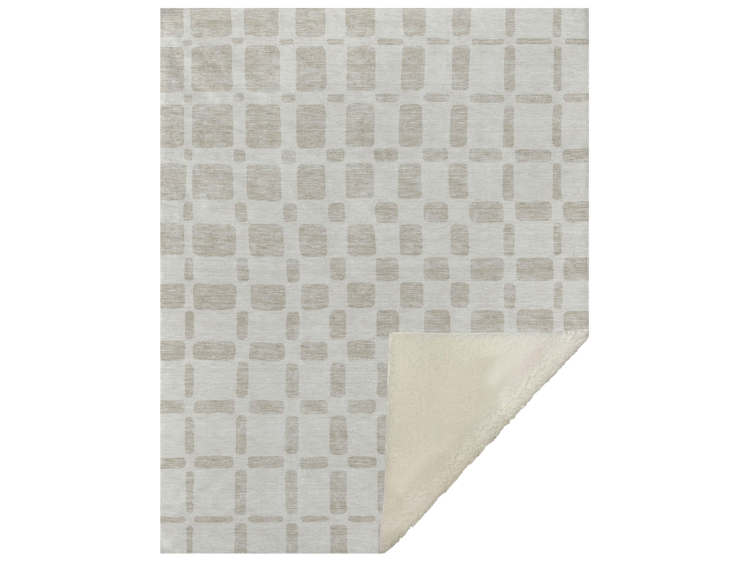Dalyn Sherpa Ivory Polyester Throw