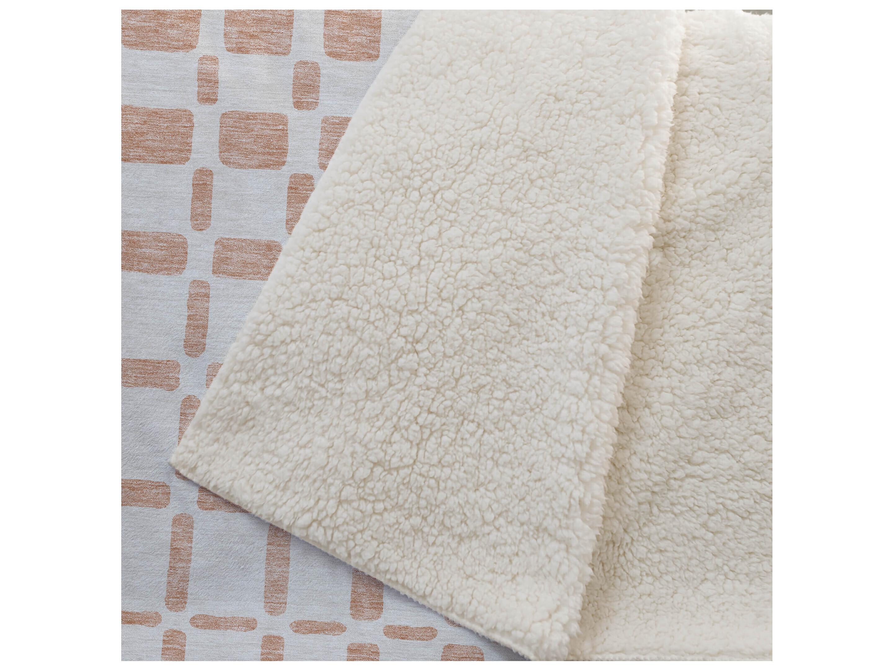 Dalyn Sherpa Orange Polyester Throw