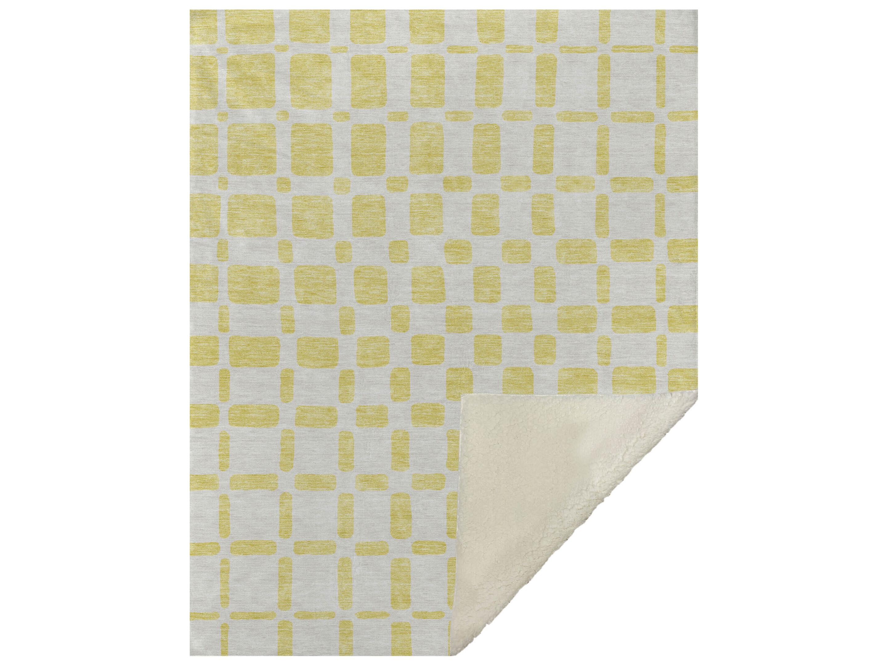 Dalyn Sherpa Gold Polyester Throw