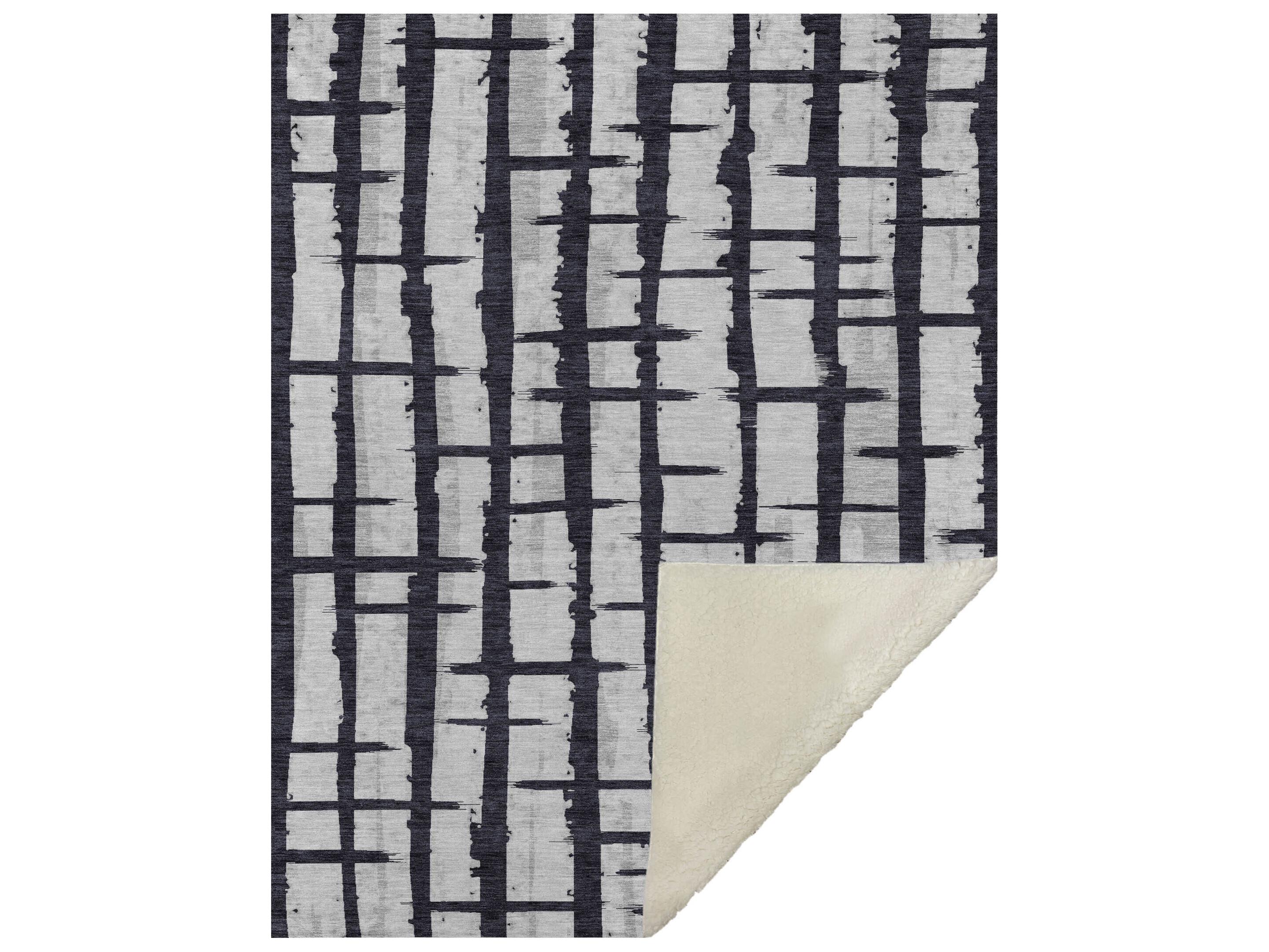 Dalyn Sherpa Black Polyester Throw