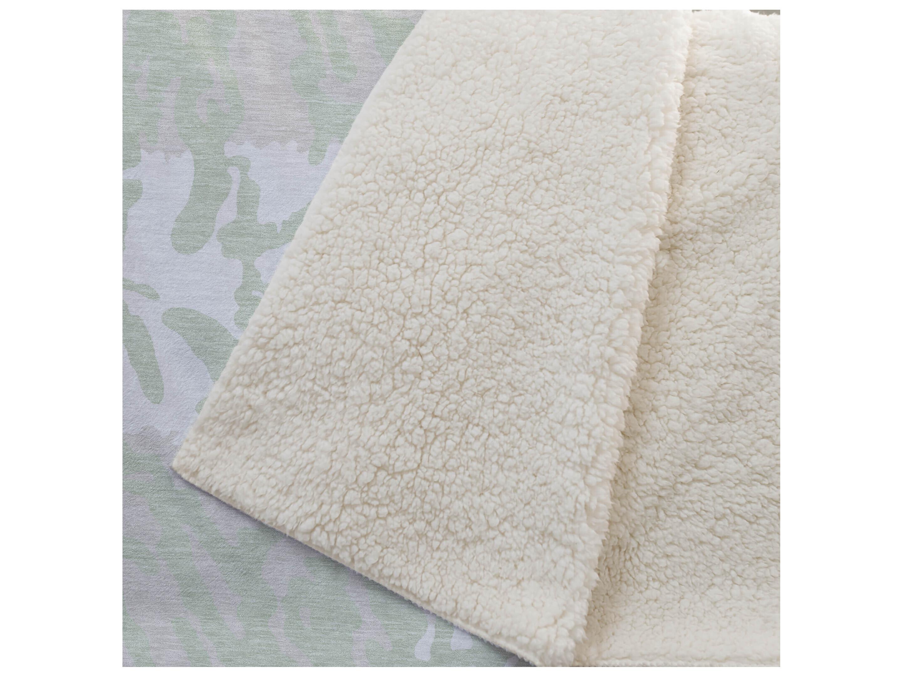 Dalyn Sherpa Green Polyester Throw