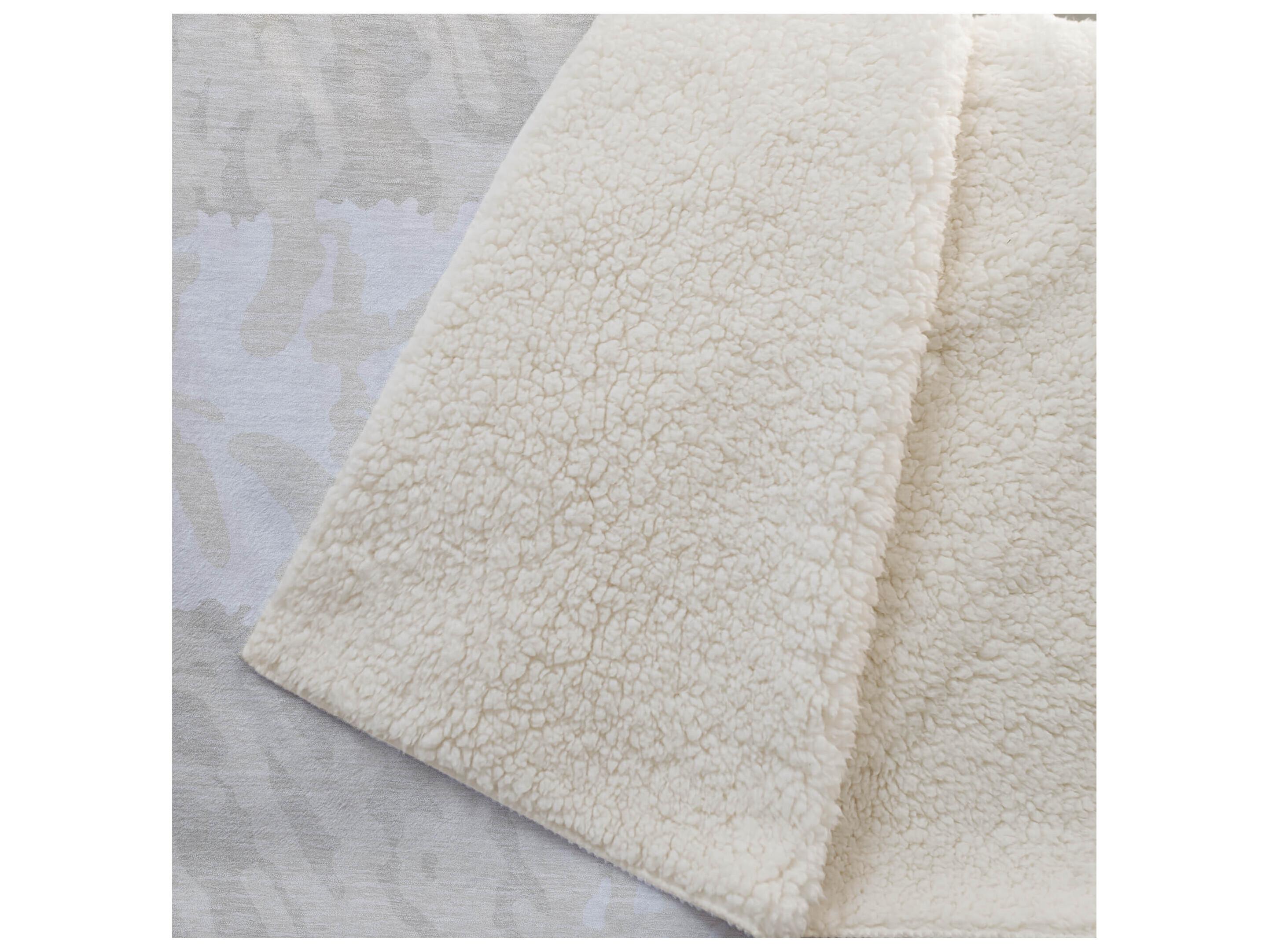 Dalyn Sherpa Ivory Polyester Throw