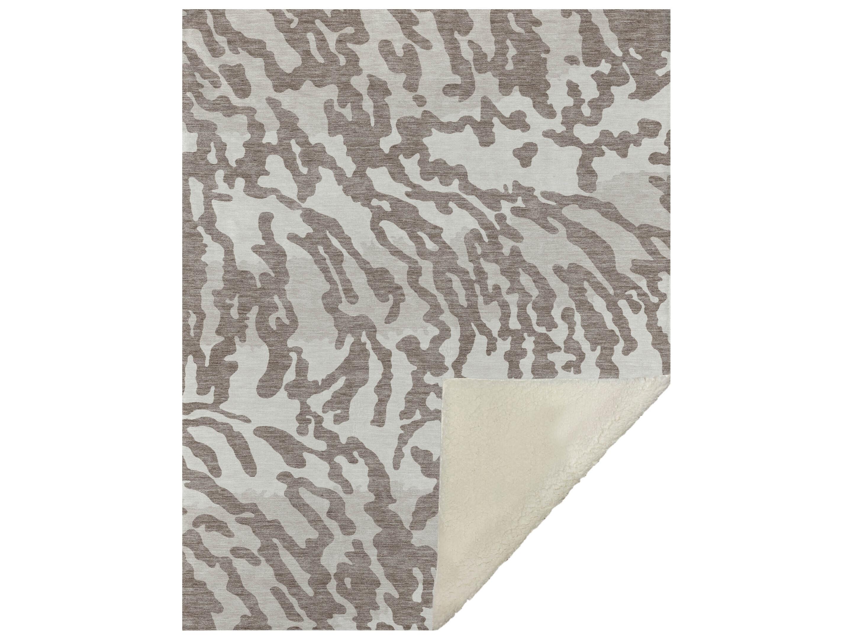 Dalyn Sherpa Brown Polyester Throw