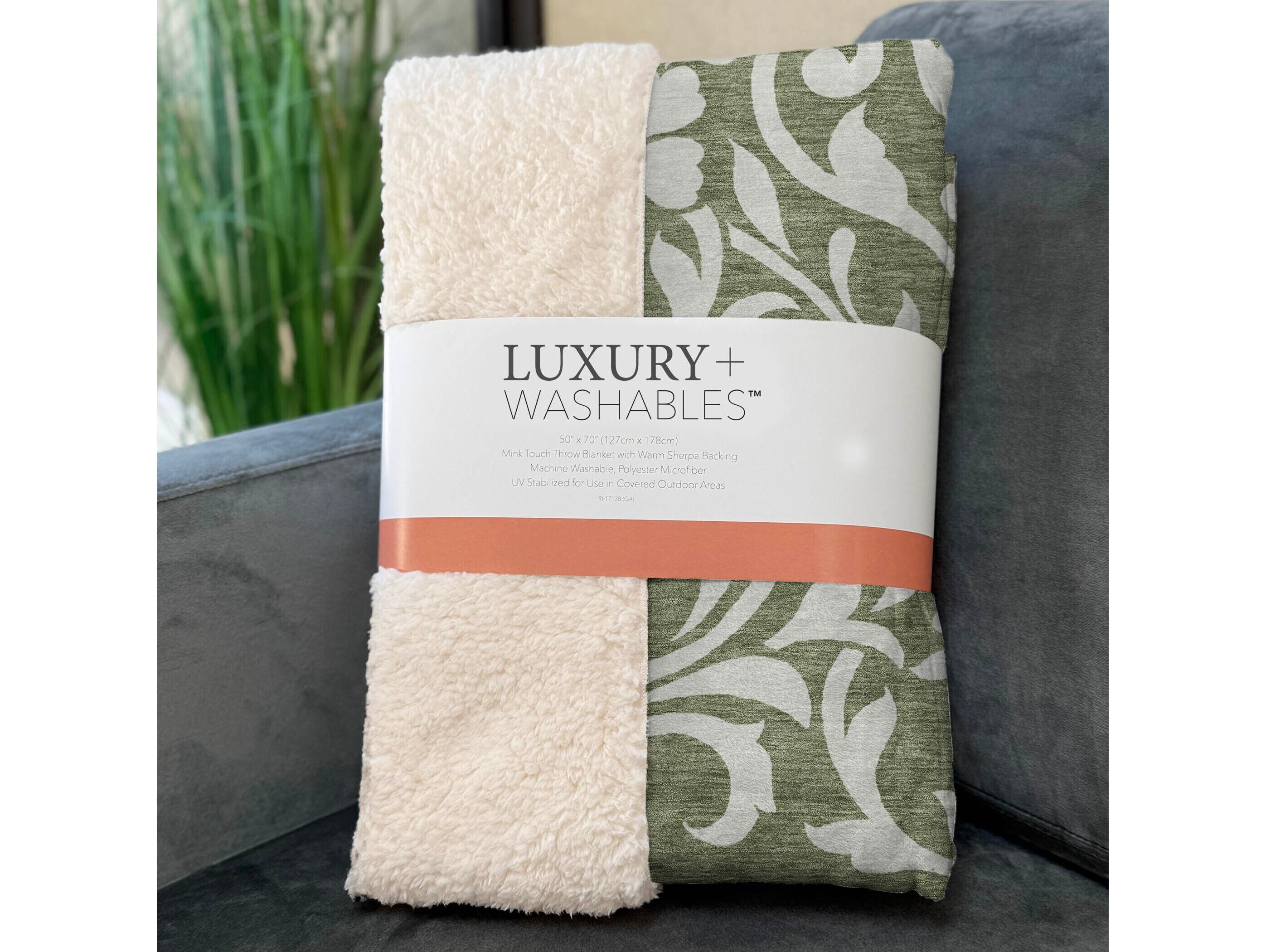 Dalyn Sherpa Green Polyester Throw