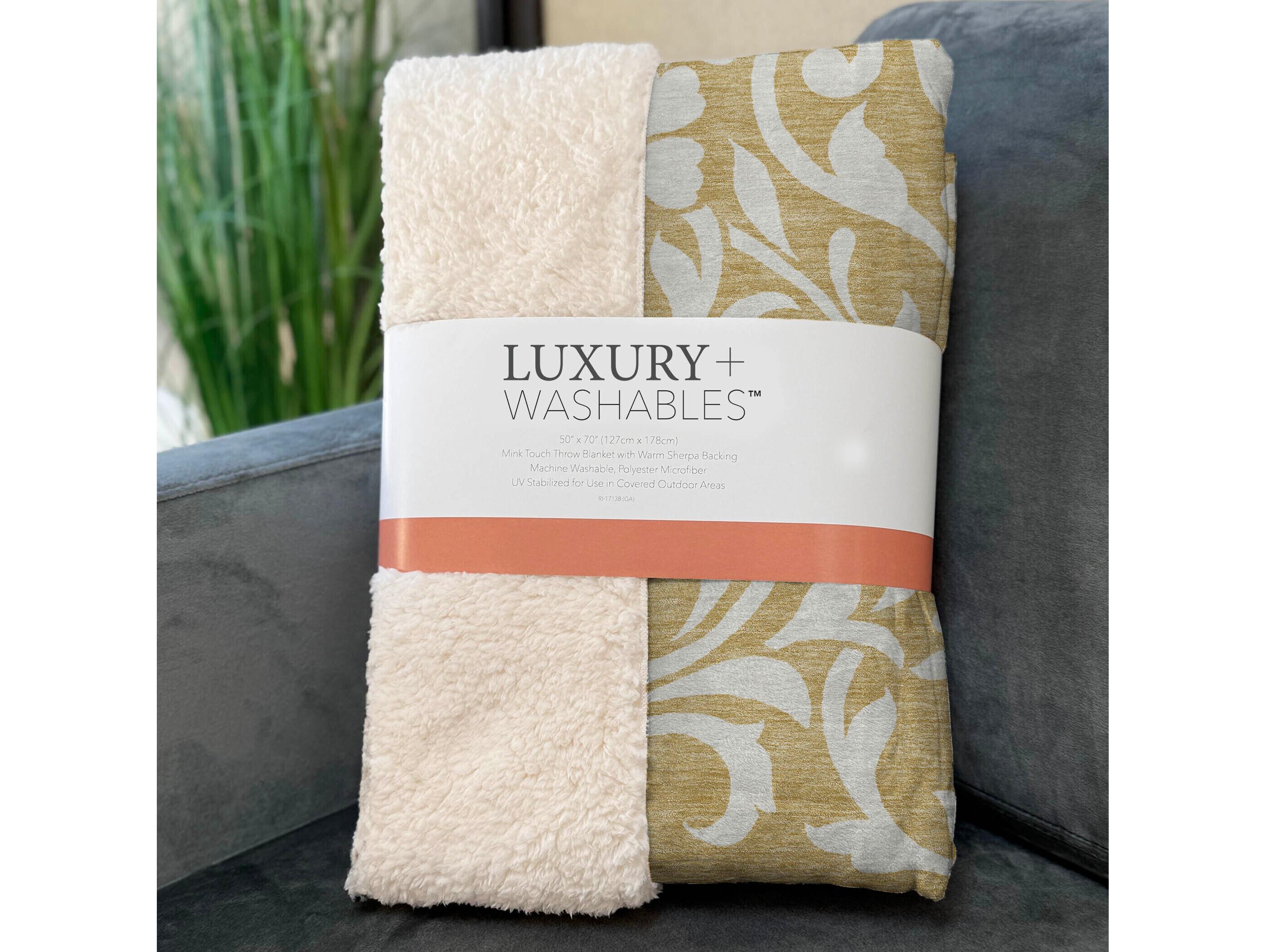 Dalyn Sherpa Gold Polyester Throw