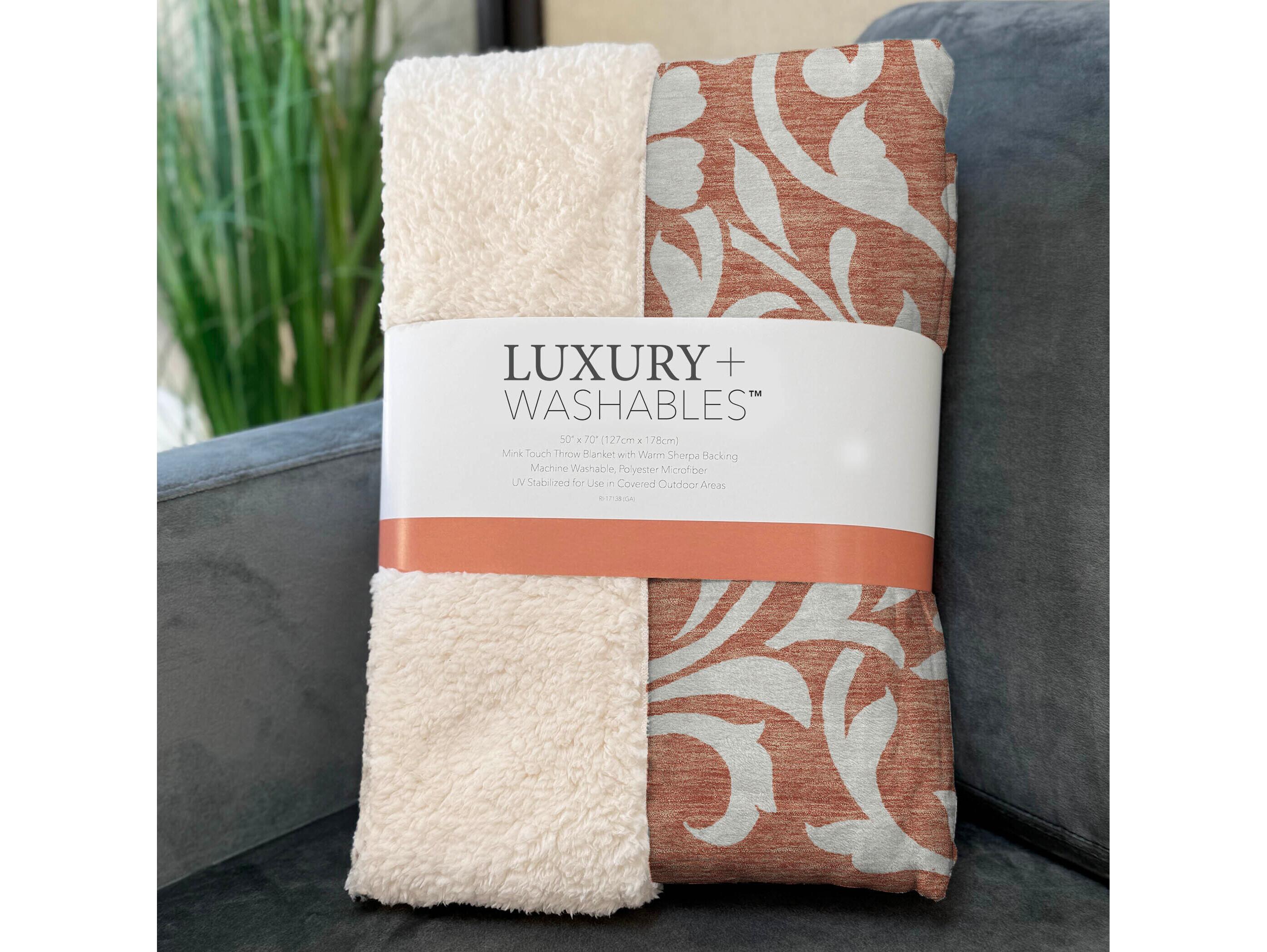 Dalyn Sherpa Orange Polyester Throw