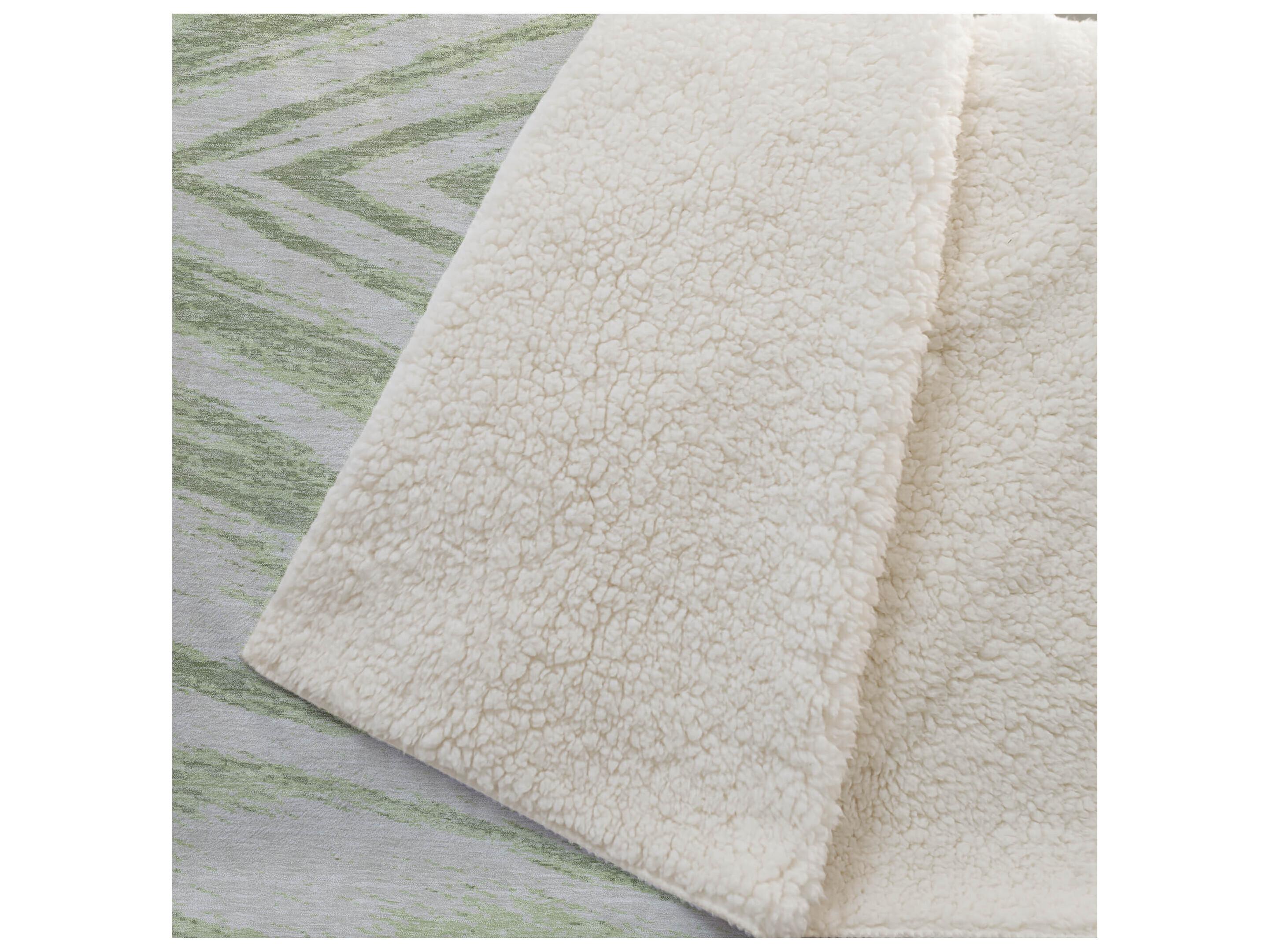 Dalyn Sherpa Green Polyester Throw