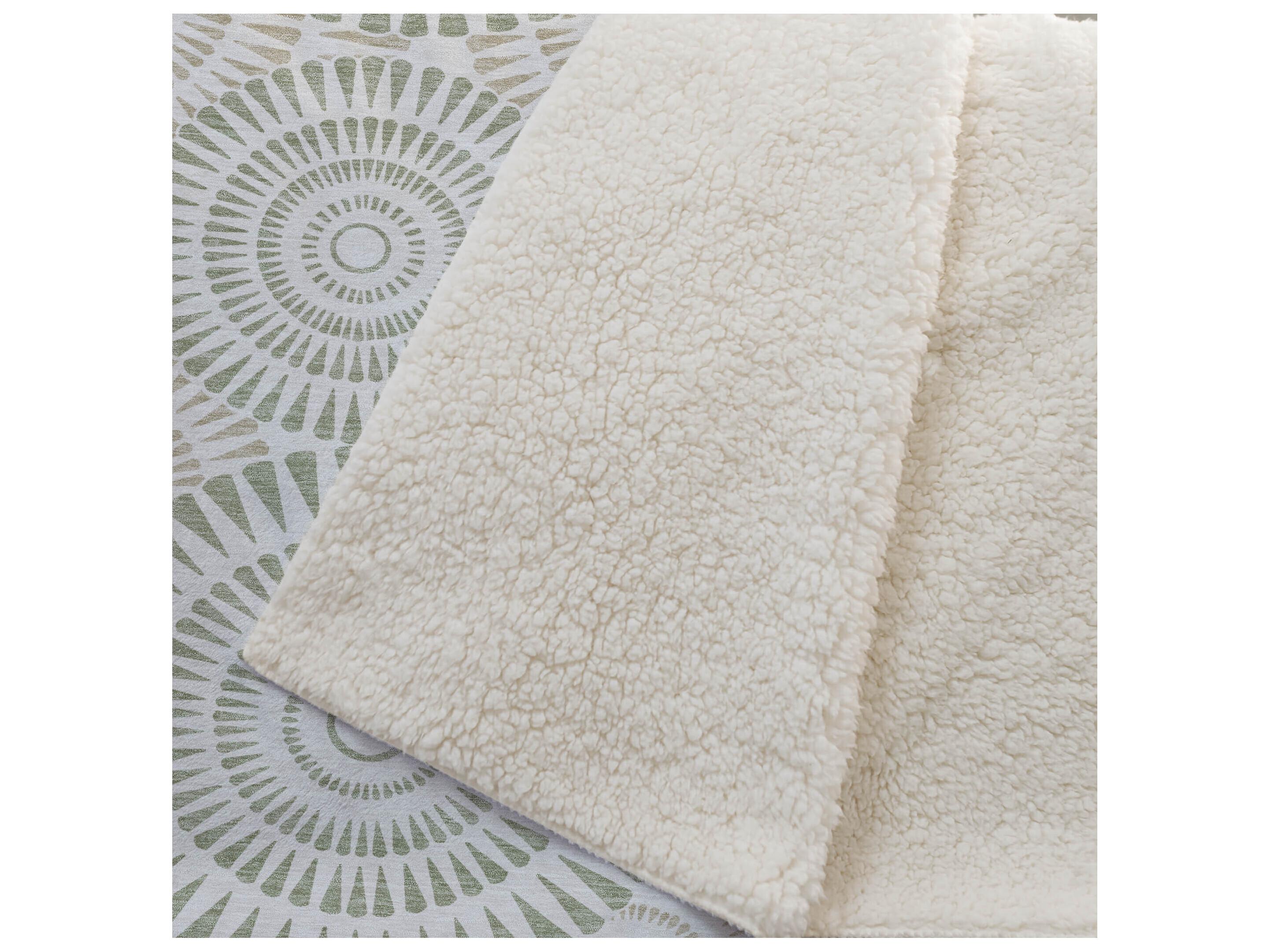 Dalyn Sherpa Green Polyester Throw