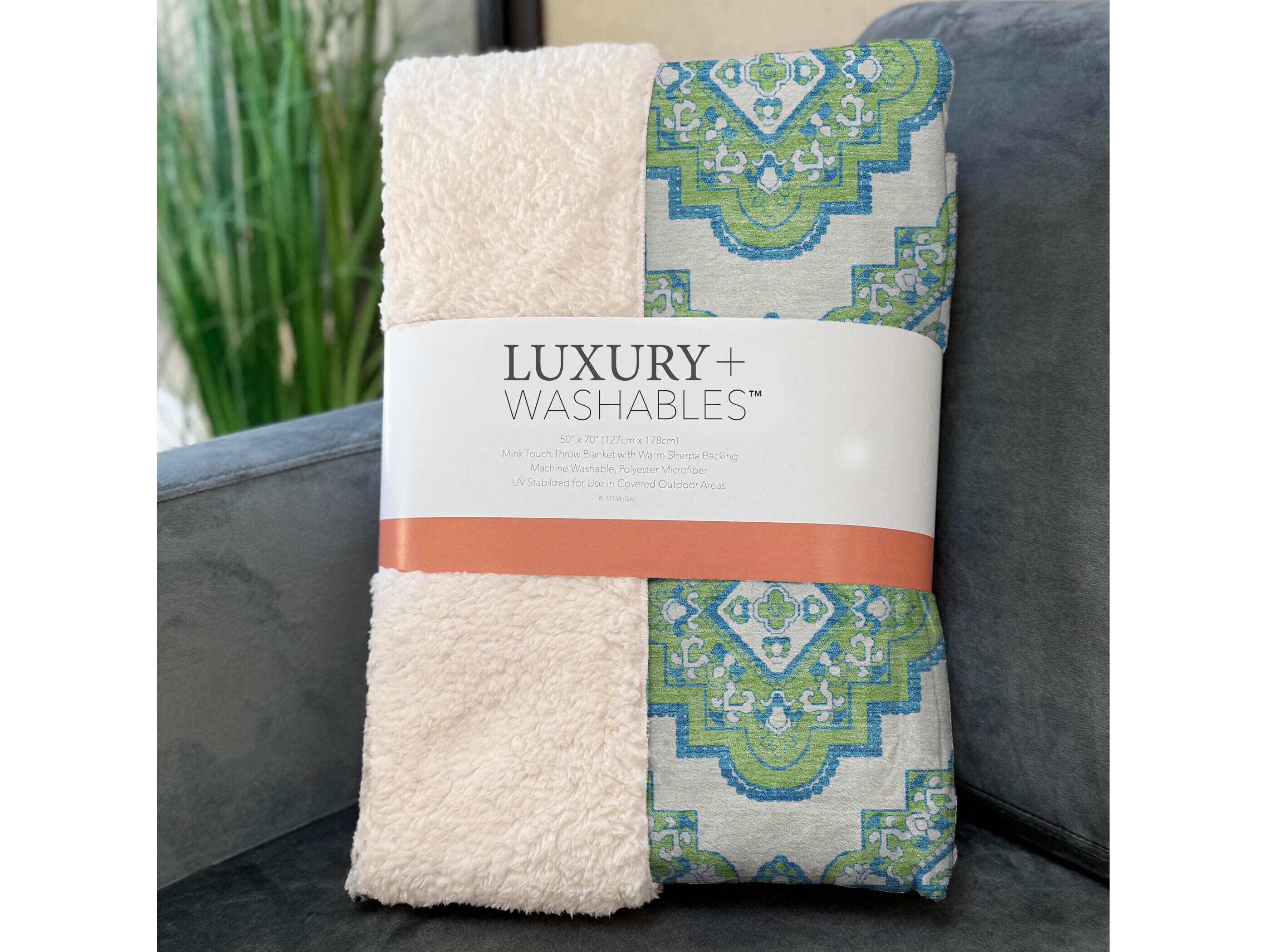 Dalyn Sherpa Green Polyester Throw