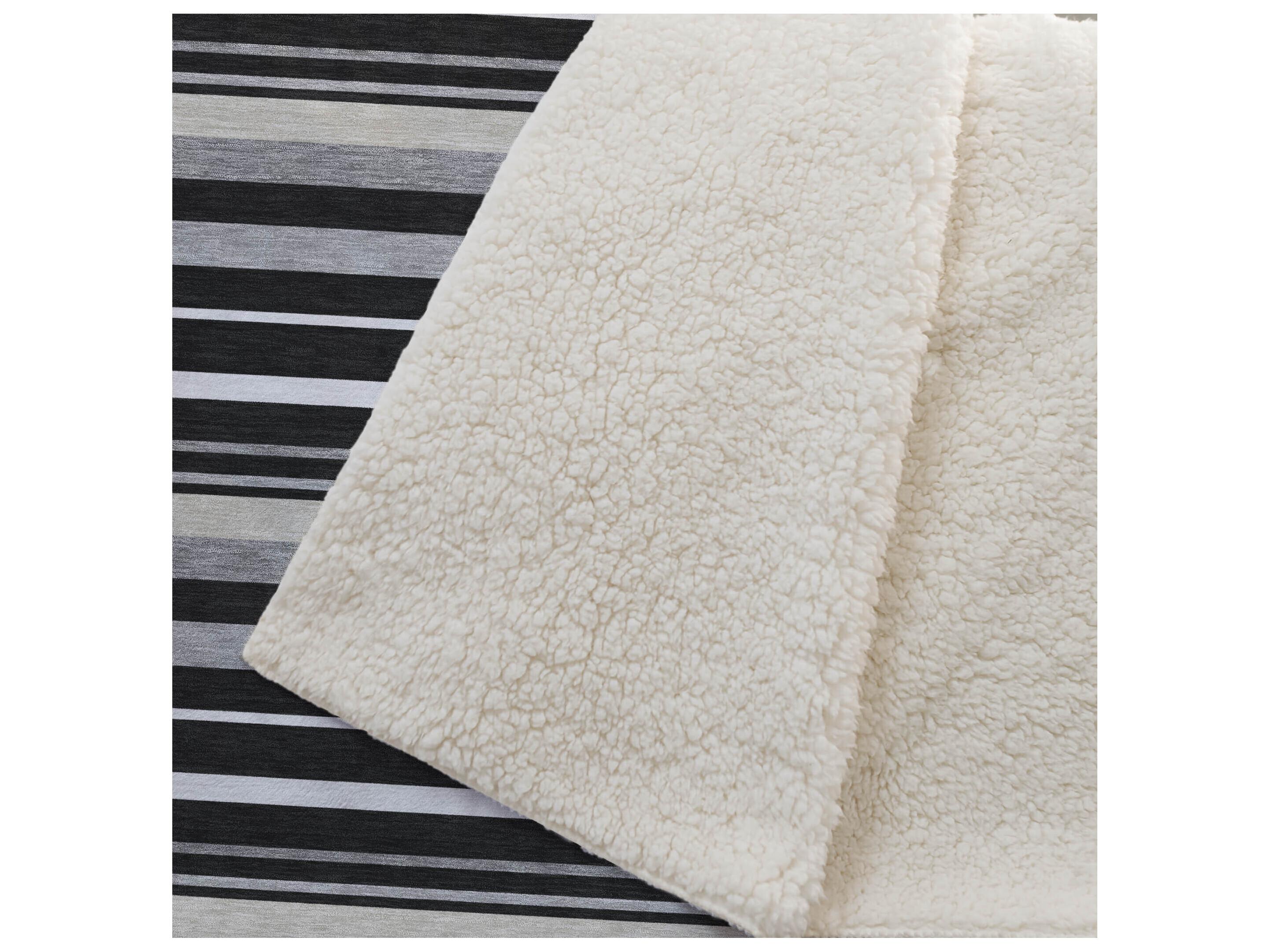 Dalyn Sherpa Black Polyester Throw