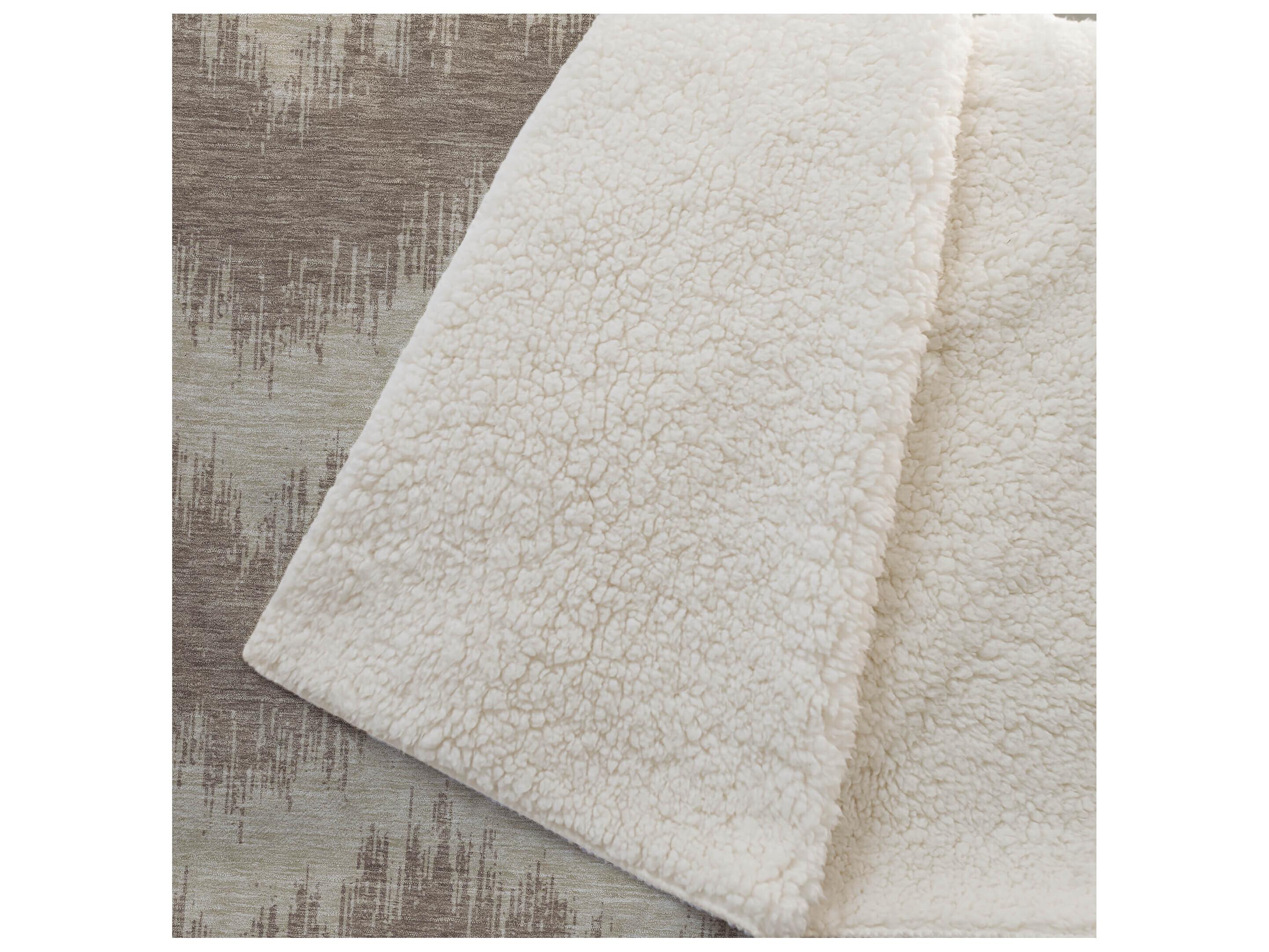 Dalyn Sherpa Brown Polyester Throw