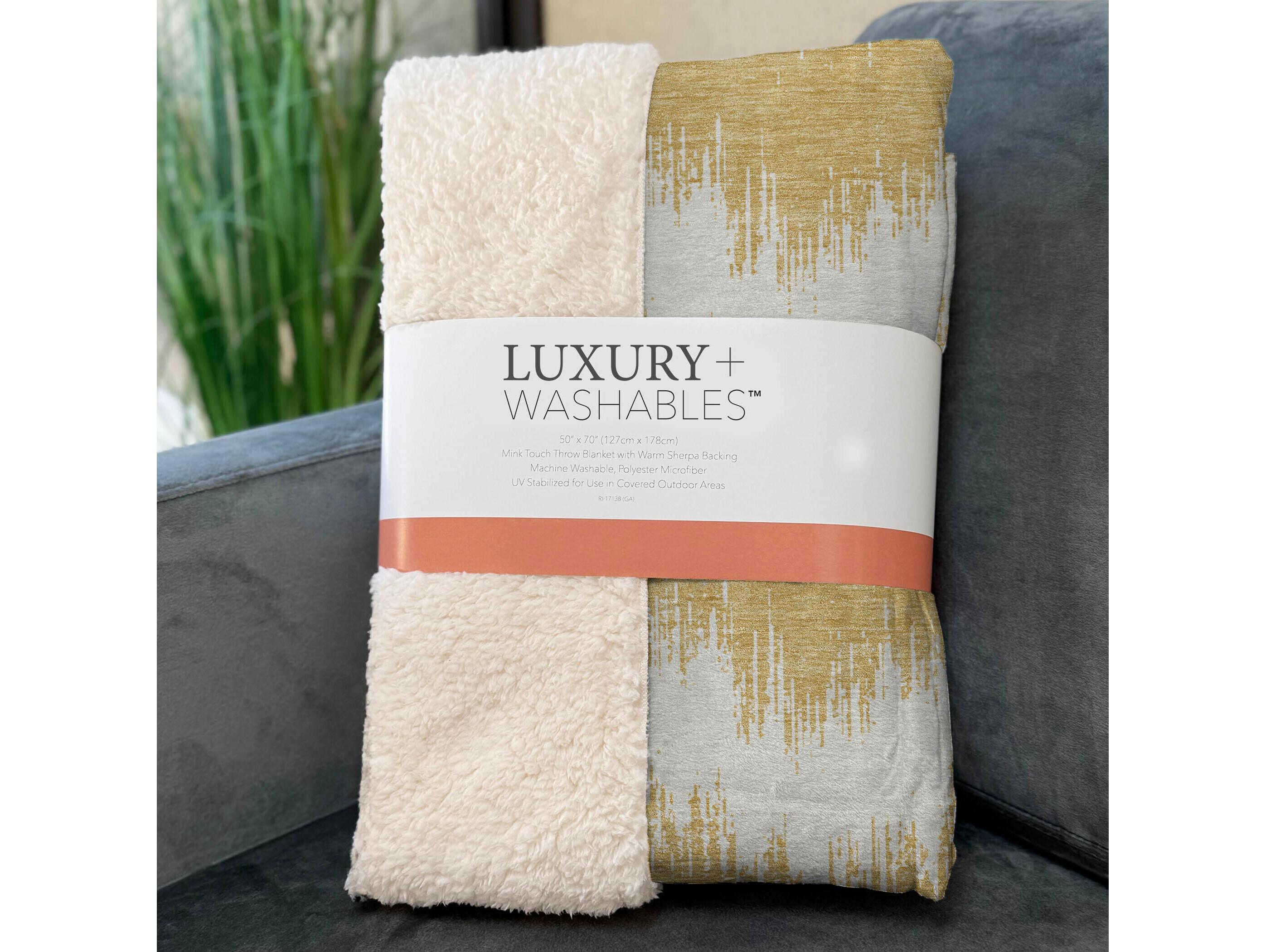 Dalyn Sherpa Gold Polyester Throw