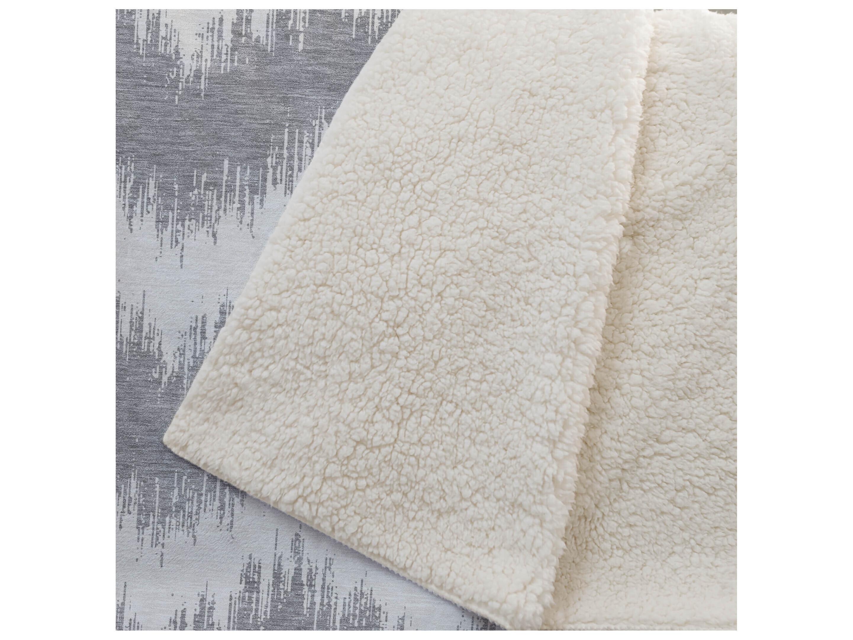 Dalyn Sherpa Gray Polyester Throw