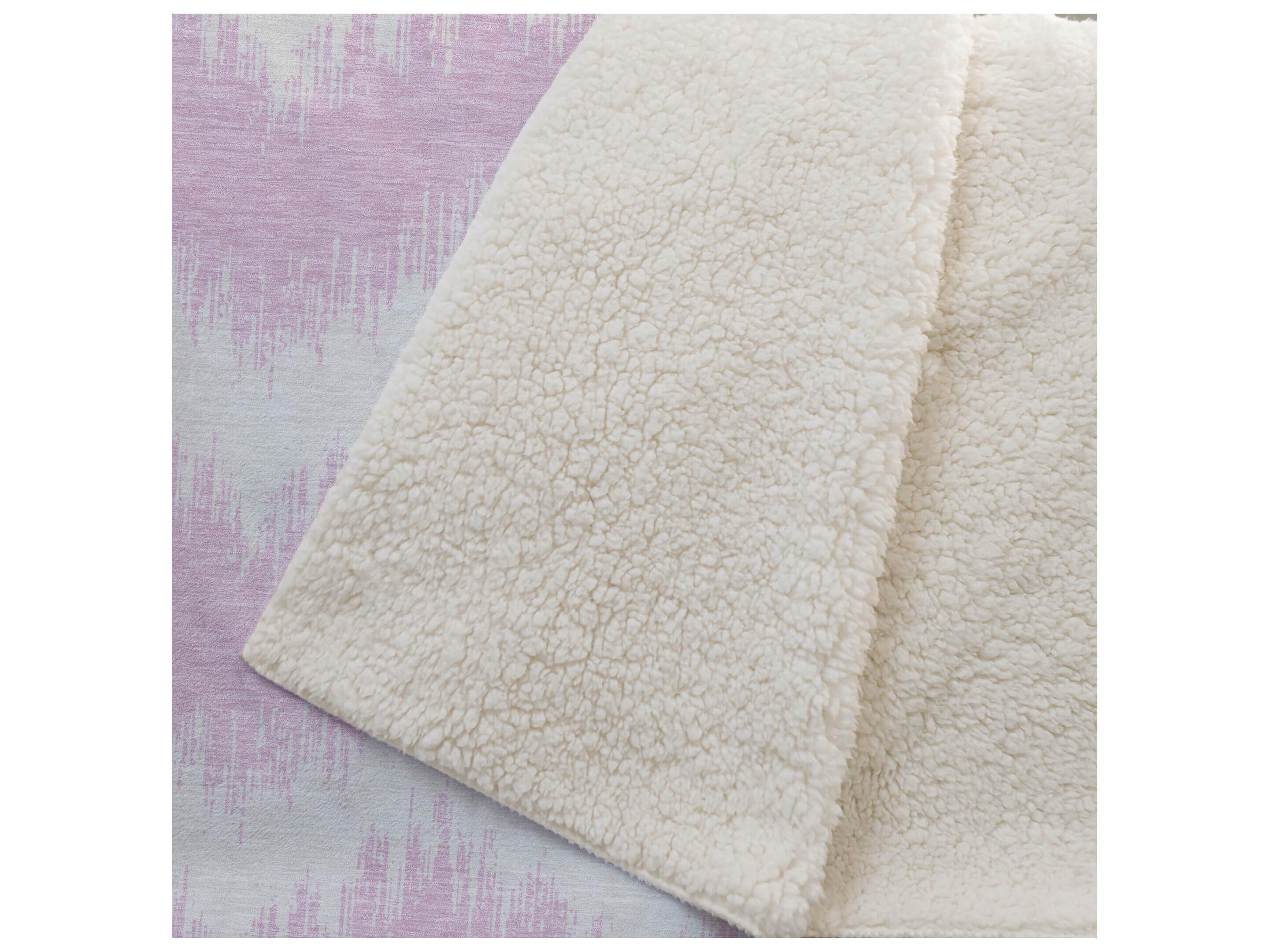 Dalyn Sherpa Pink Polyester Throw