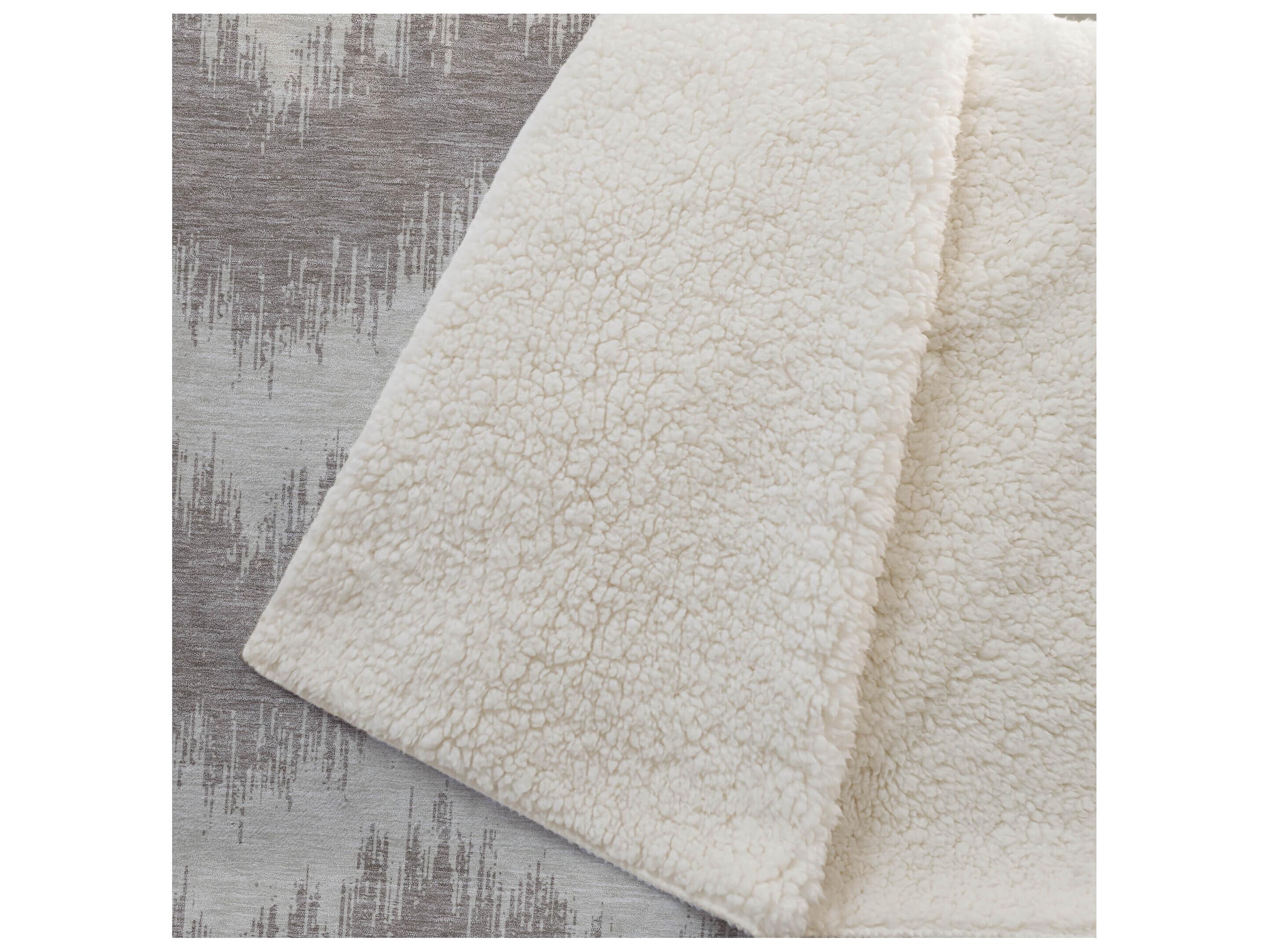 Dalyn Sherpa Brown Polyester Throw