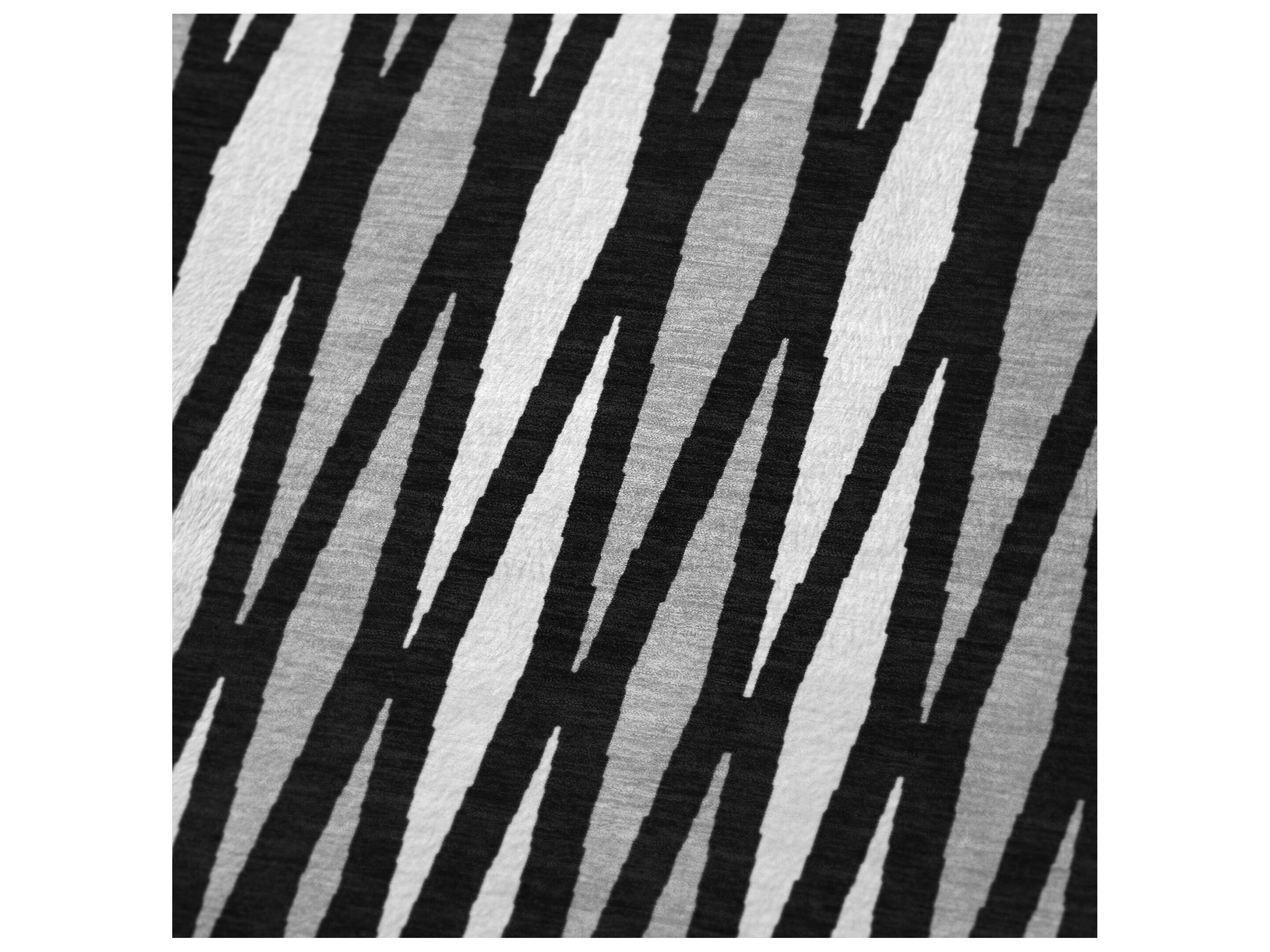 Dalyn Sherpa Black Polyester Throw