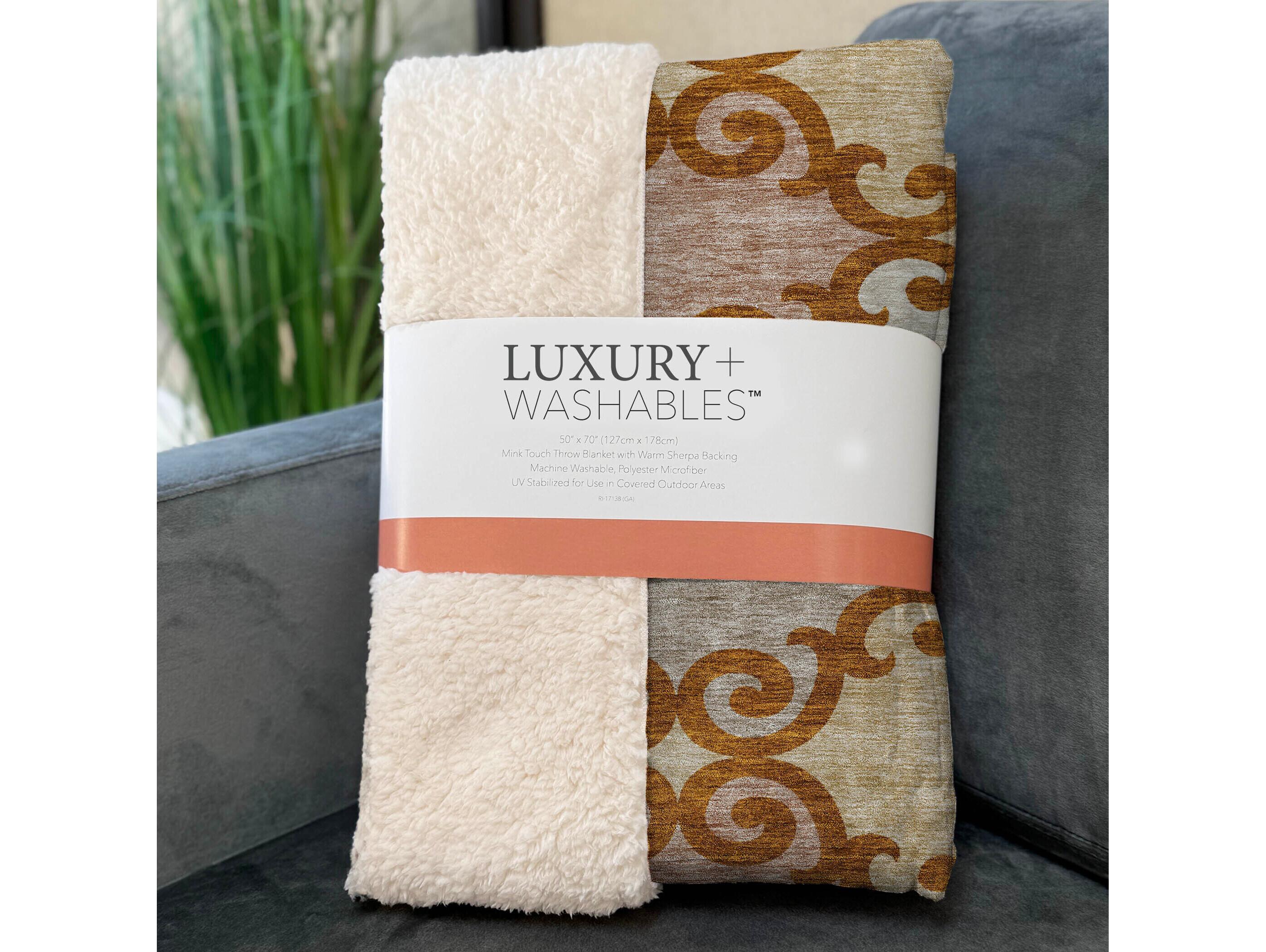 Dalyn Sherpa Orange Polyester Throw