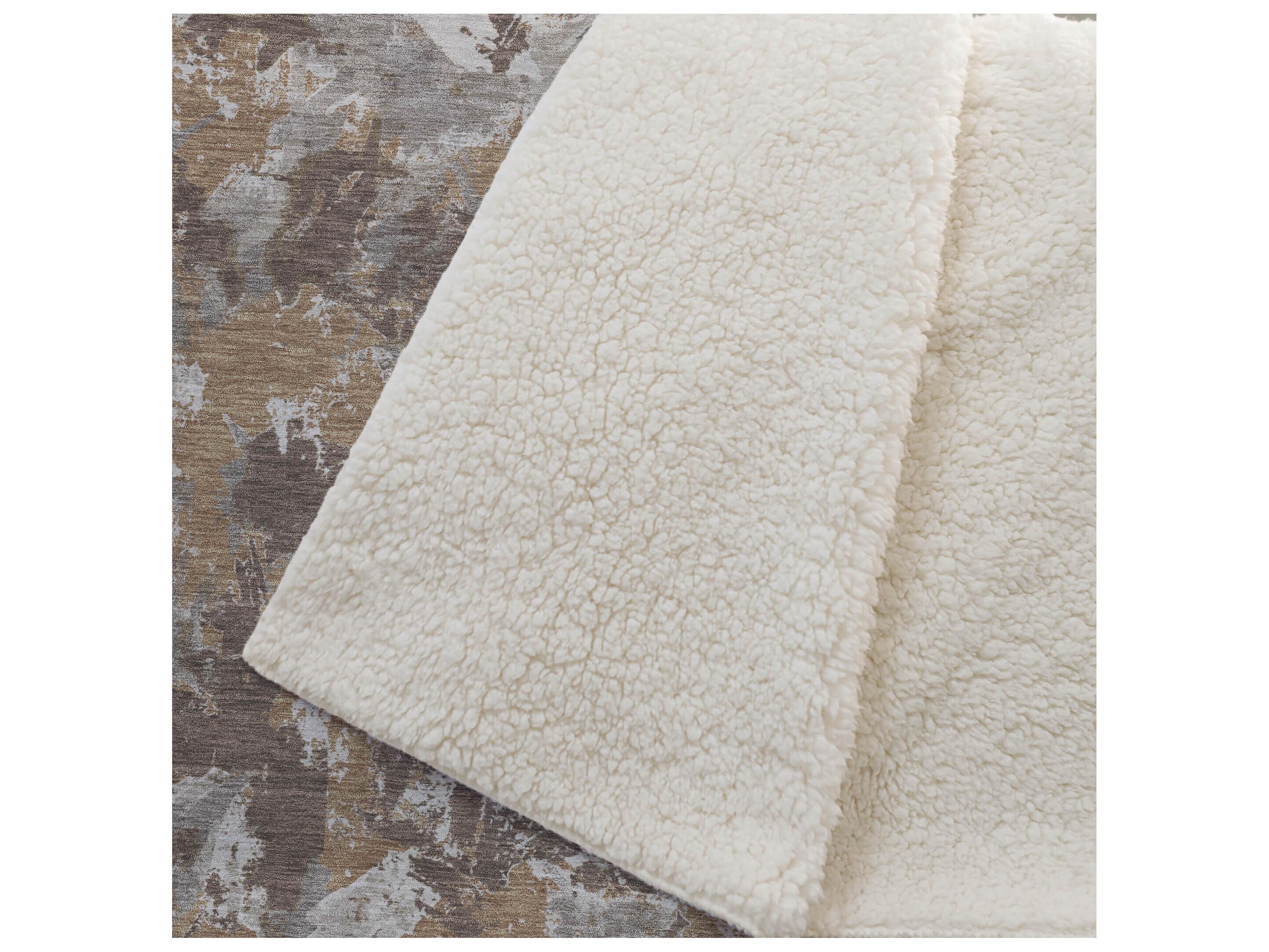 Dalyn Sherpa Brown Polyester Throw
