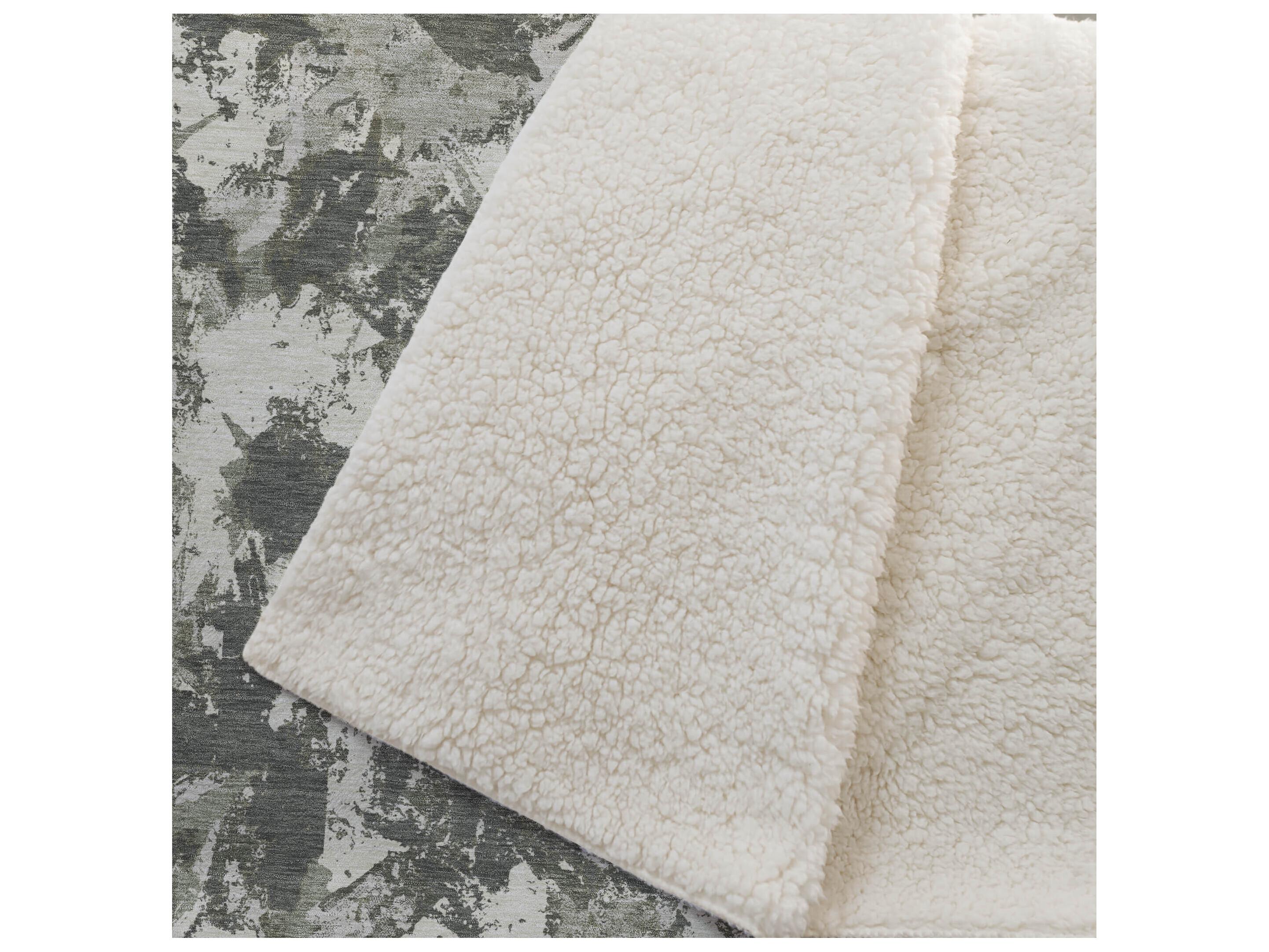 Dalyn Sherpa Green Polyester Throw