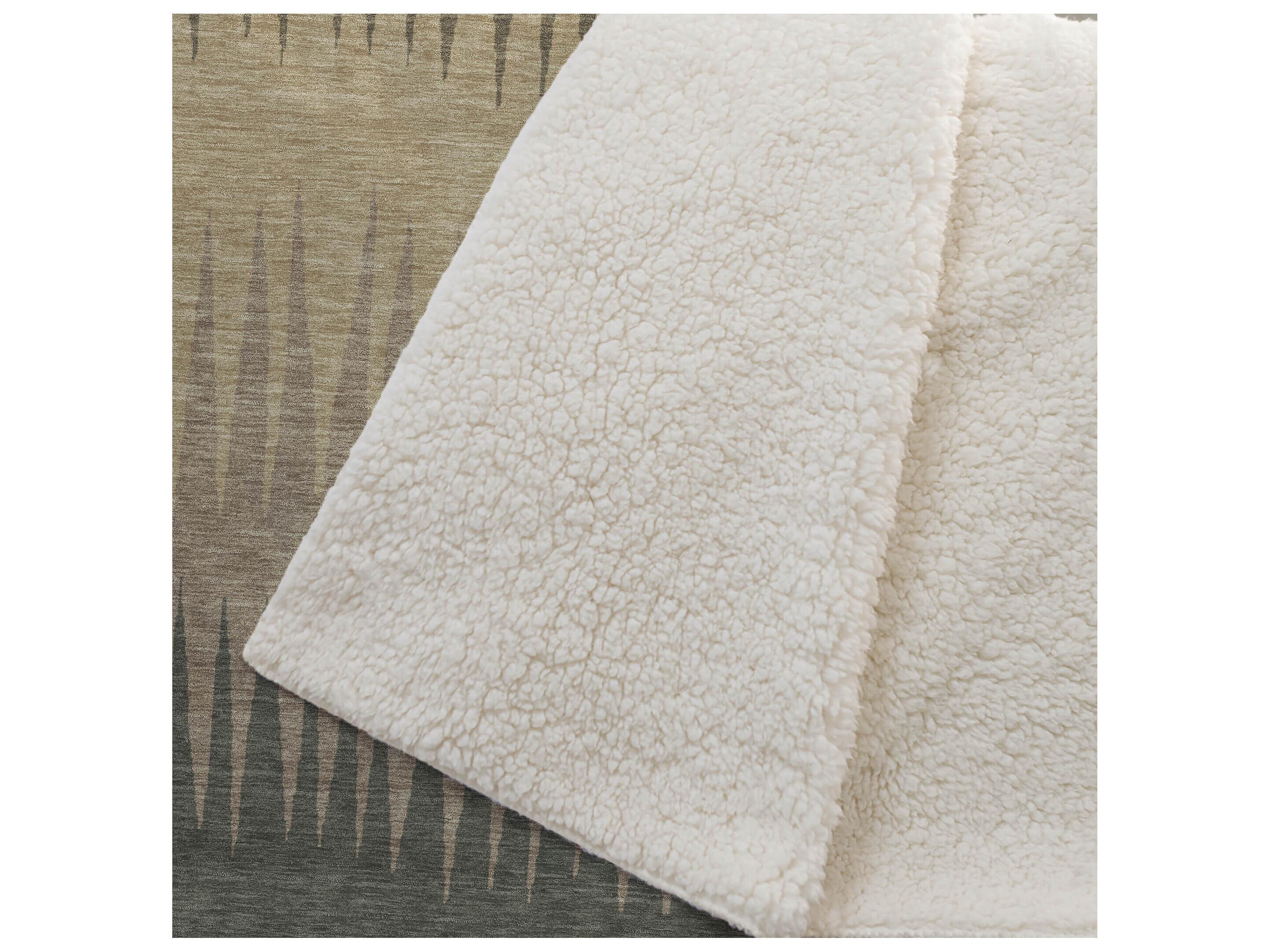 Dalyn Sherpa Brown Polyester Throw