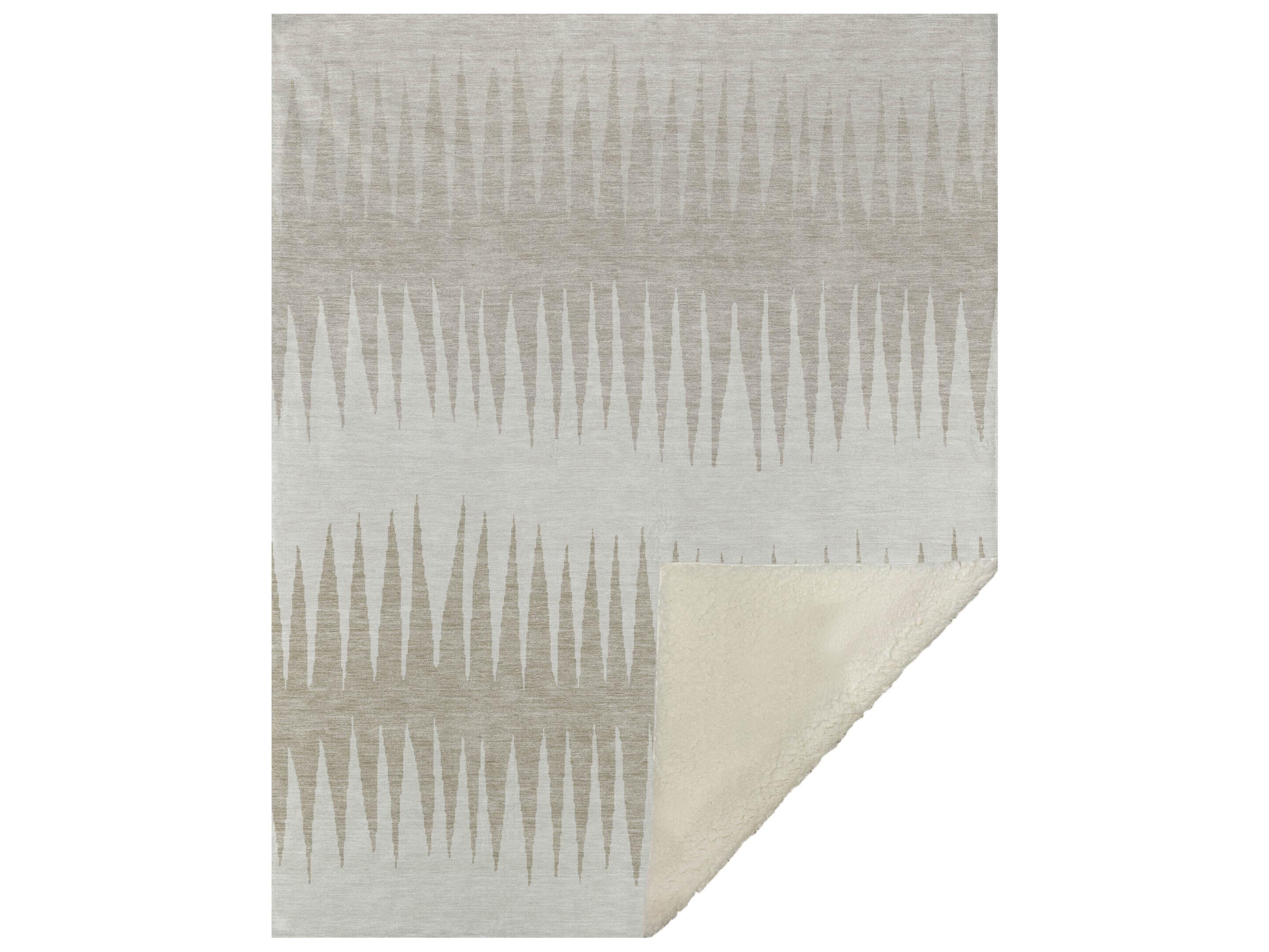 Dalyn Sherpa Ivory Polyester Throw