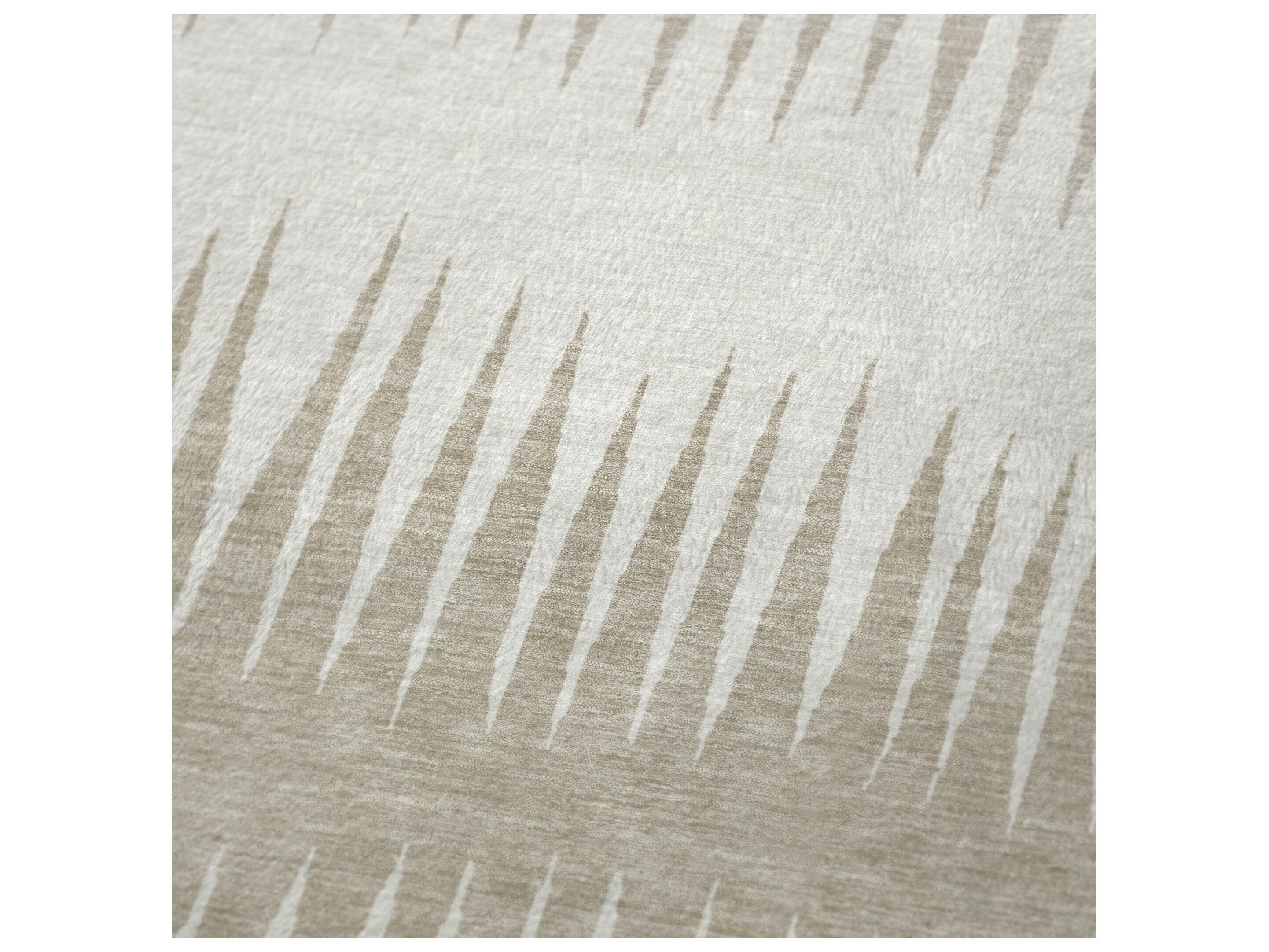 Dalyn Sherpa Ivory Polyester Throw