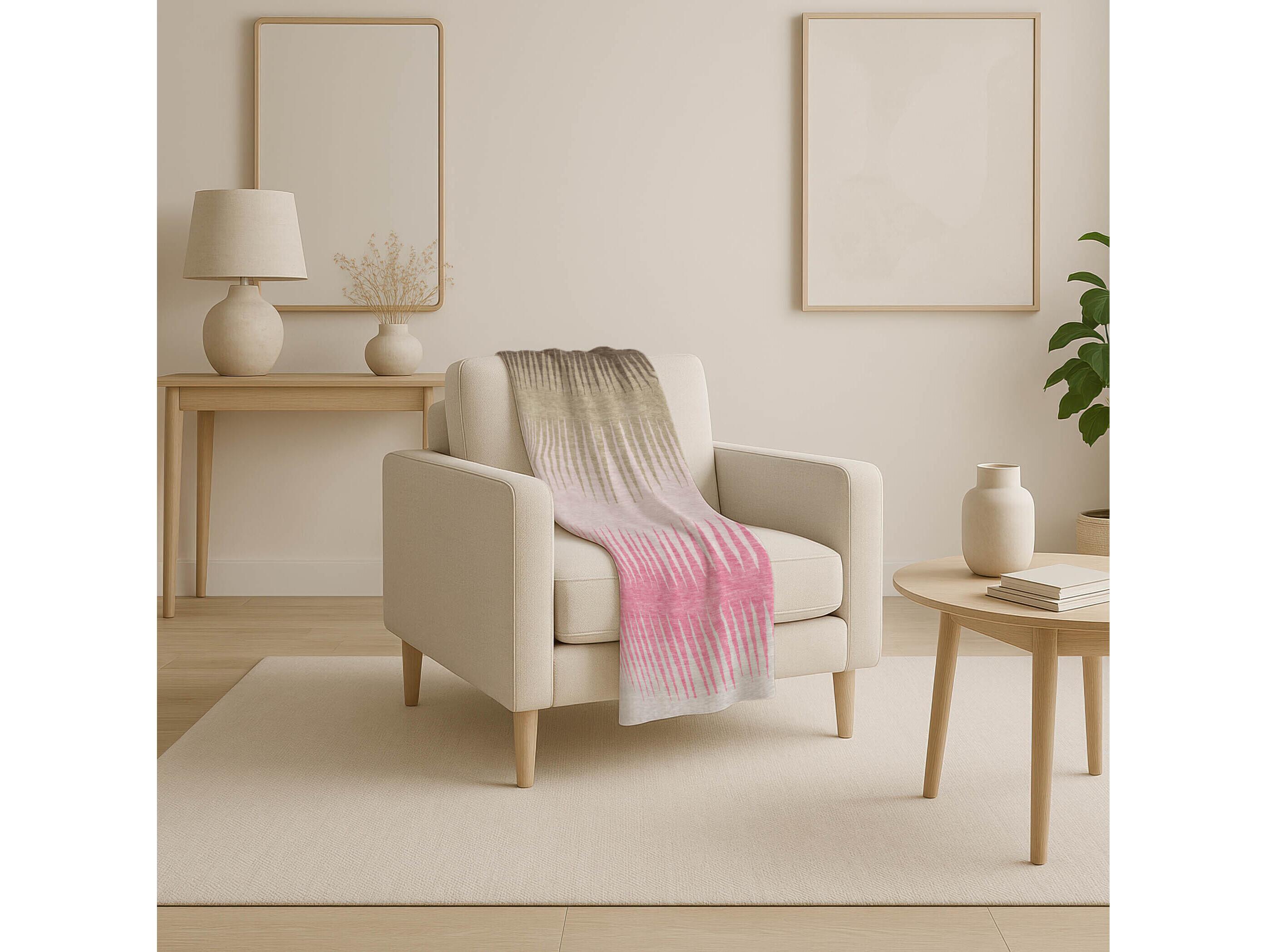 Dalyn Sherpa Pink Polyester Throw