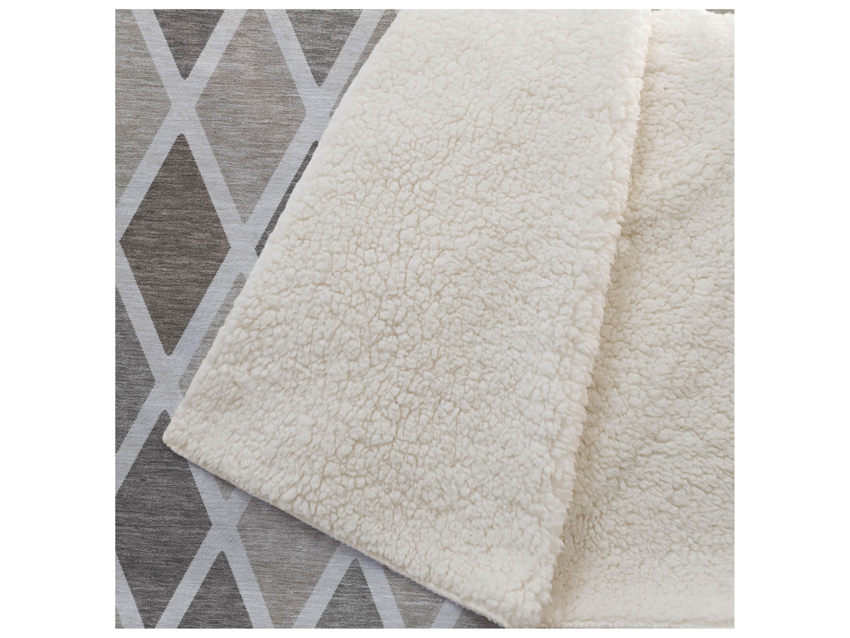 Dalyn Sherpa Brown Polyester Throw