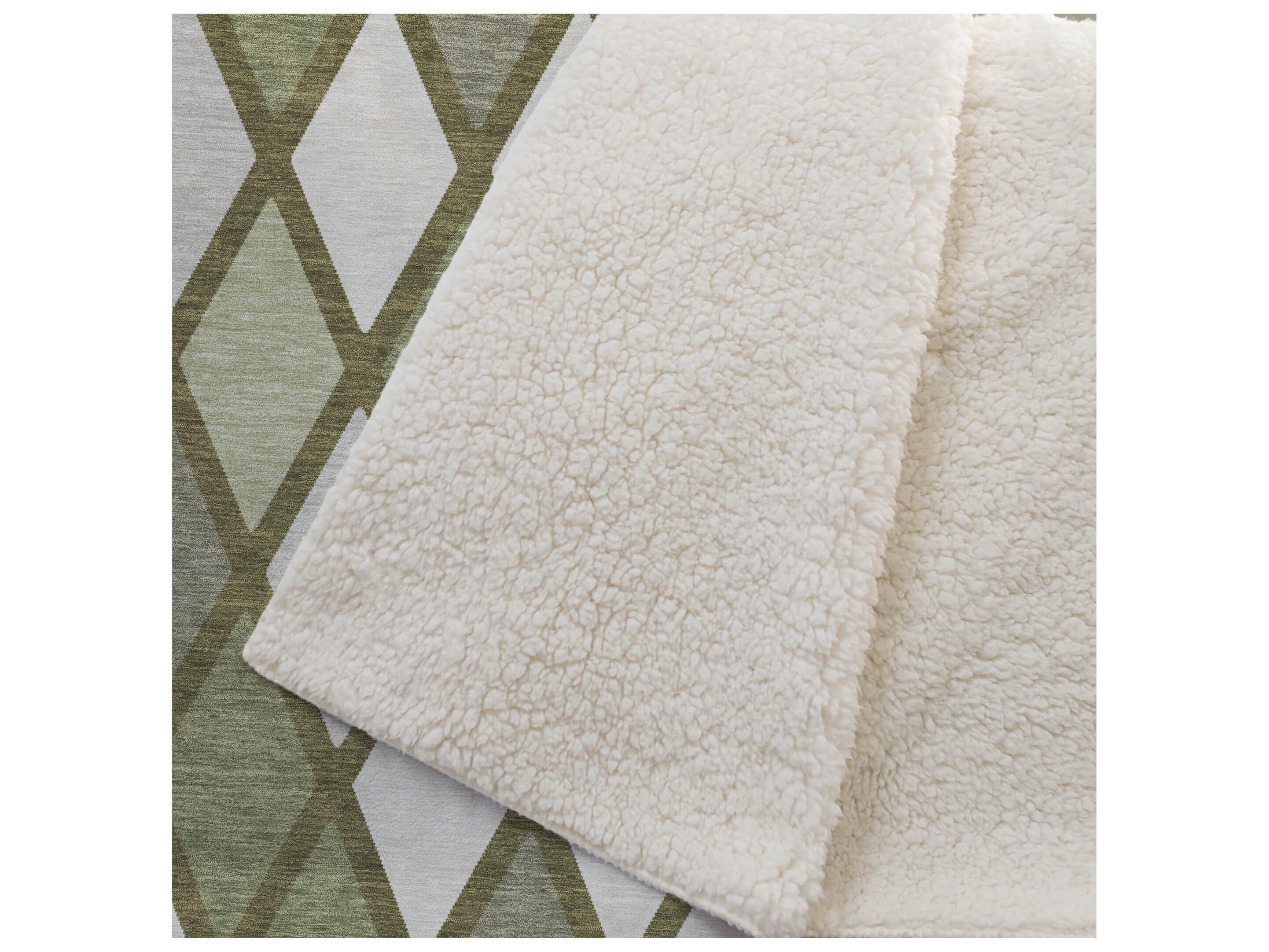 Dalyn Sherpa Green Polyester Throw