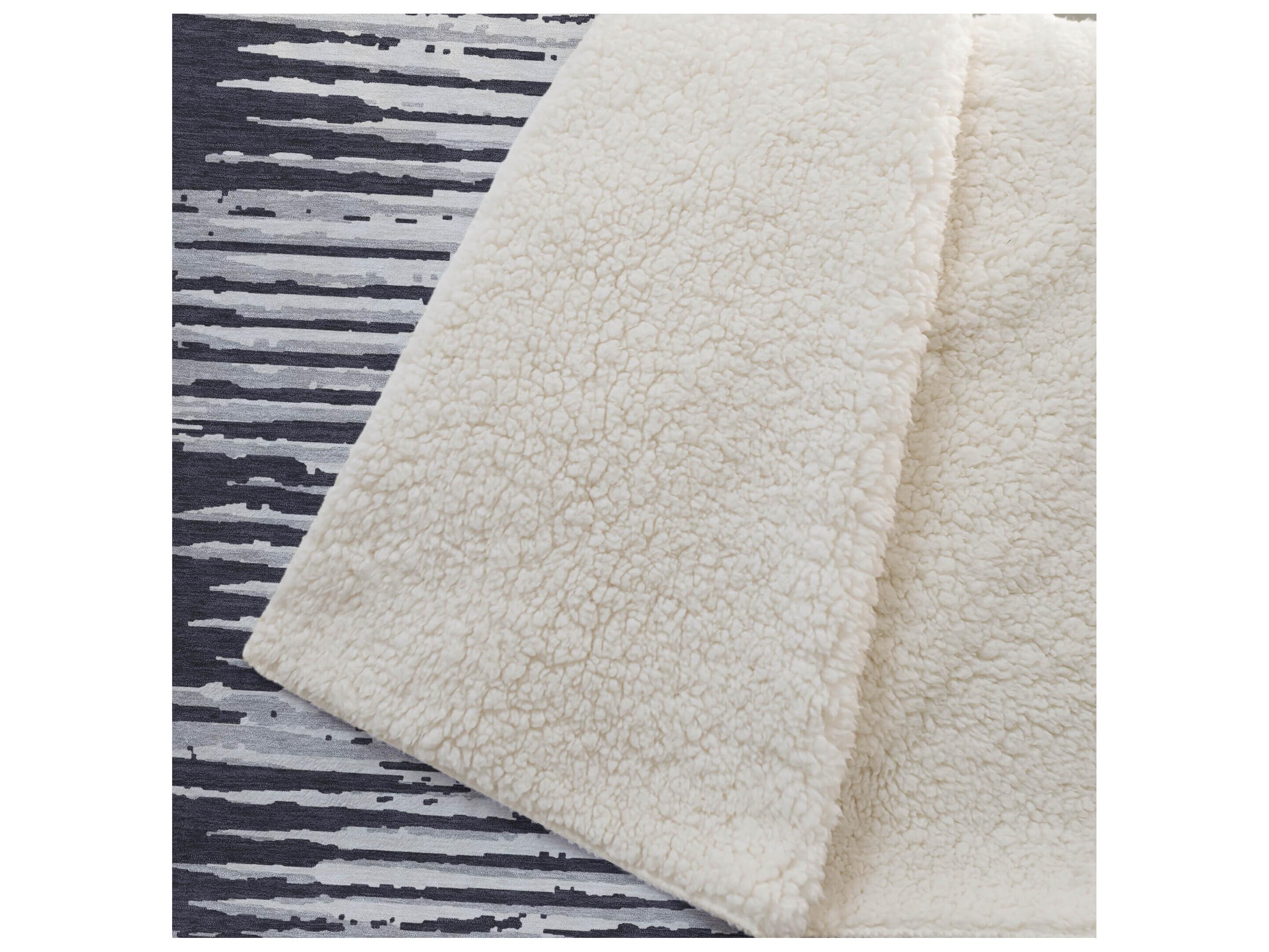 Dalyn Sherpa Black Polyester Throw