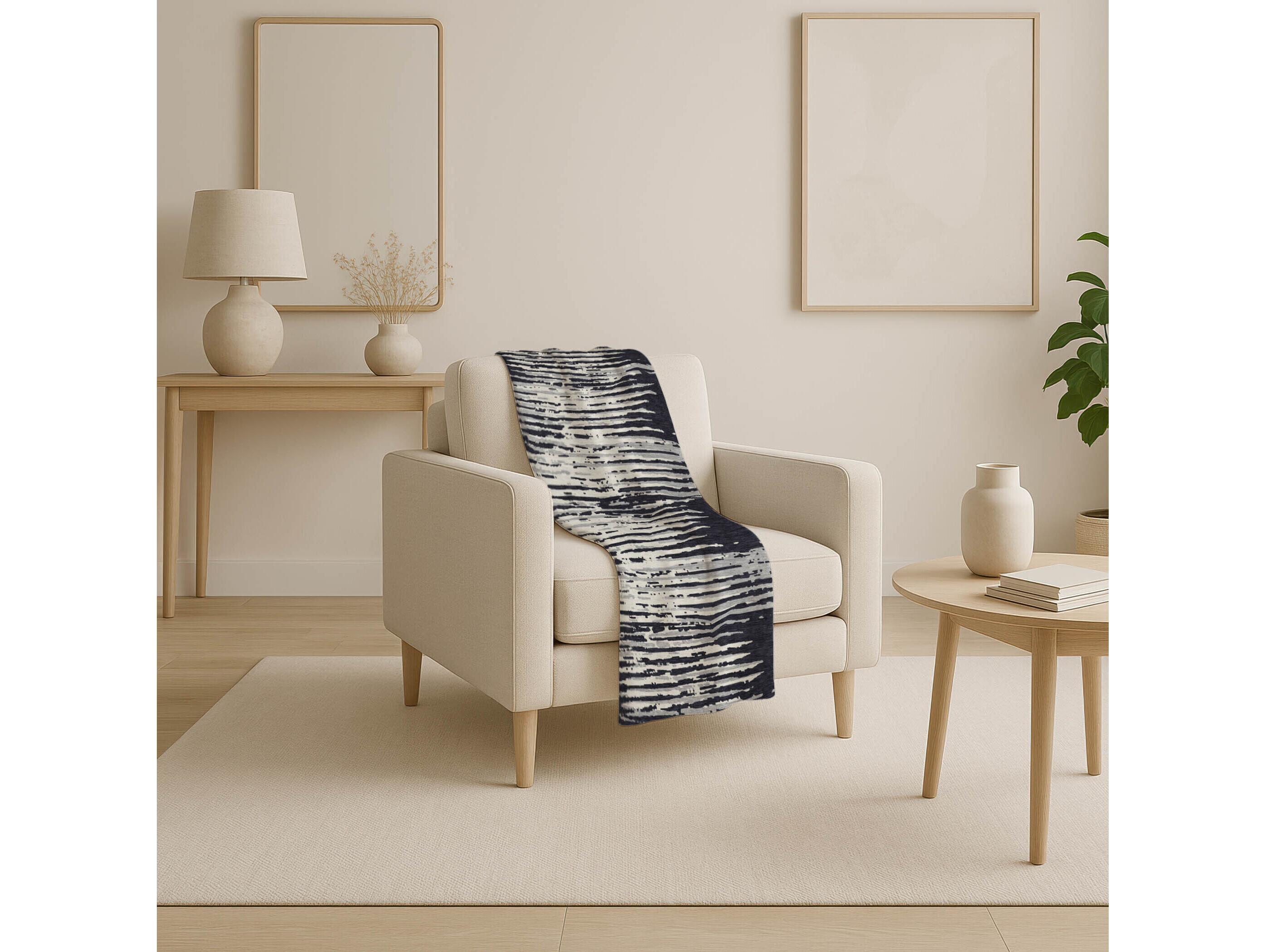 Dalyn Sherpa Black Polyester Throw