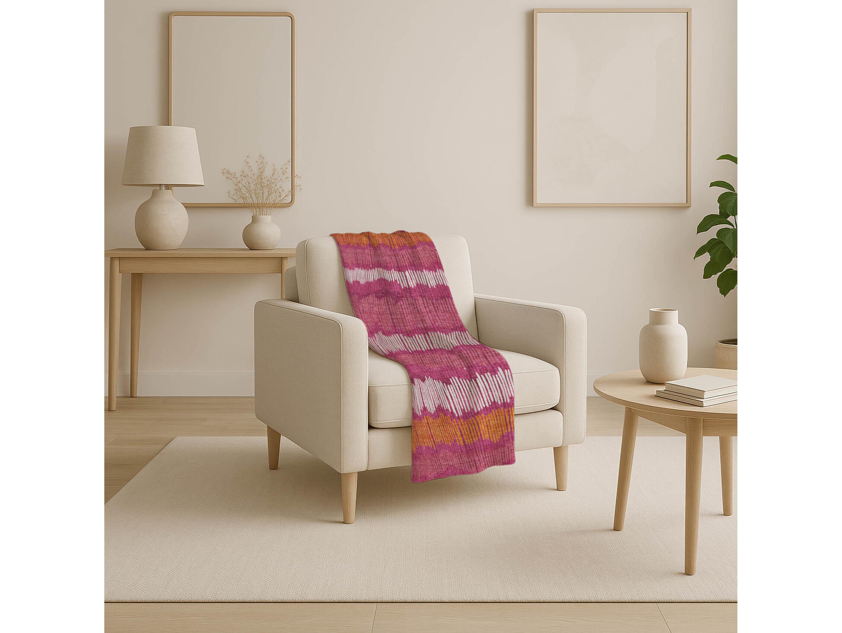 Dalyn Sherpa Pink Polyester Throw