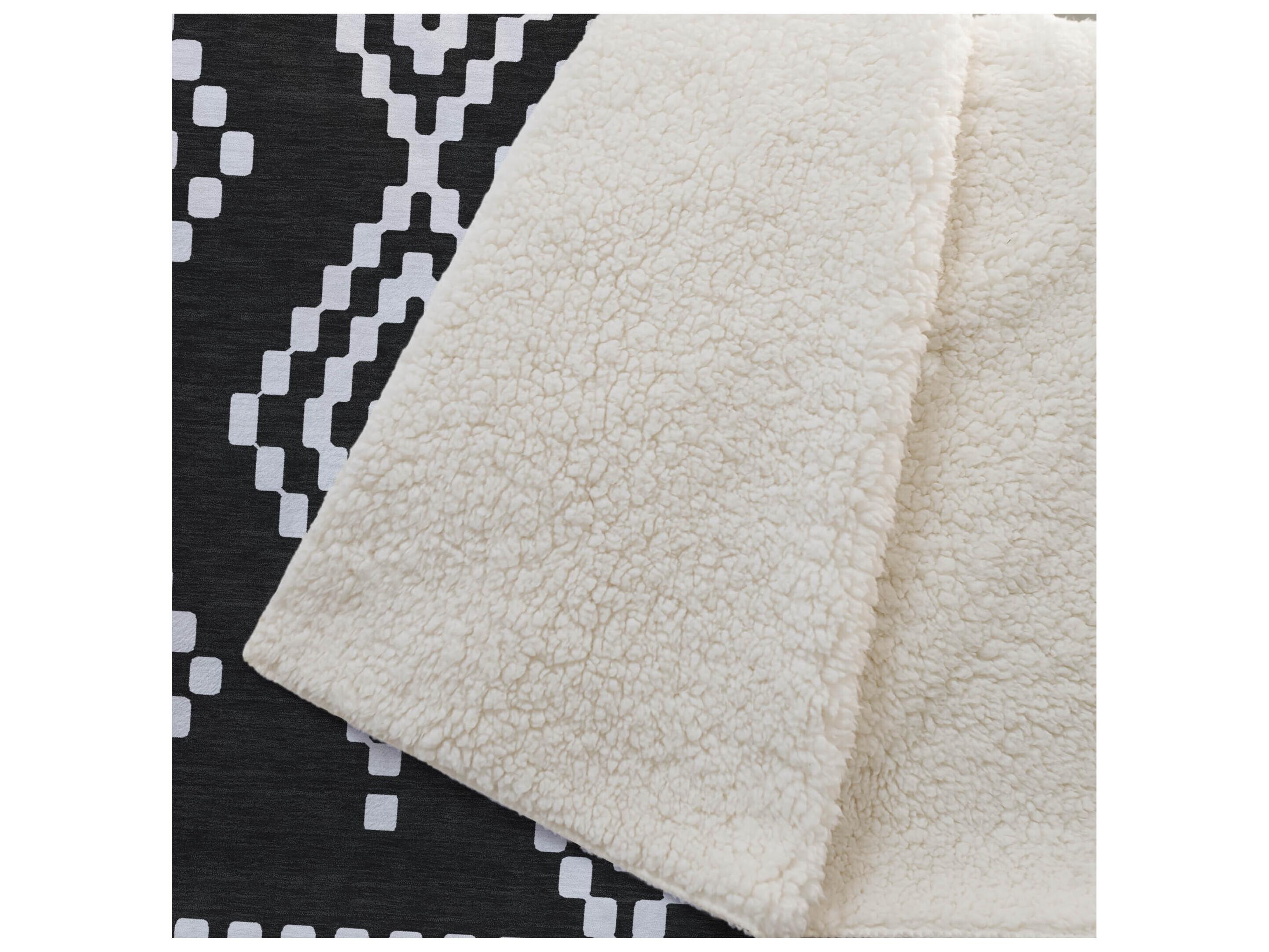 Dalyn Sherpa Black Polyester Throw